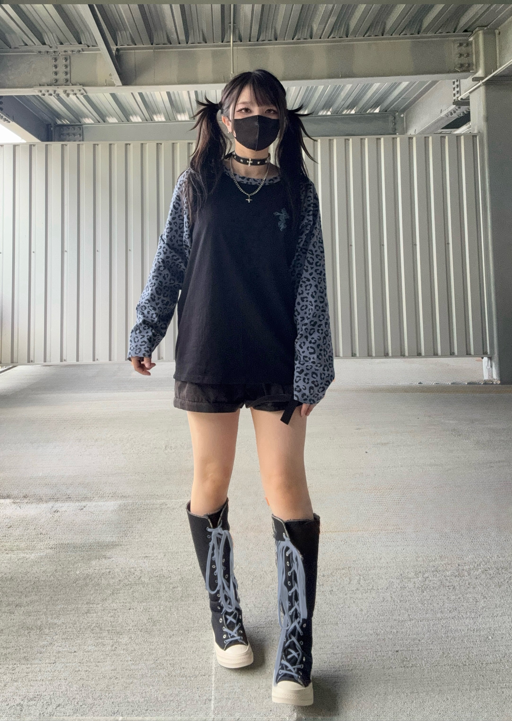 gibous snake cross Leopard blue raglan long tee