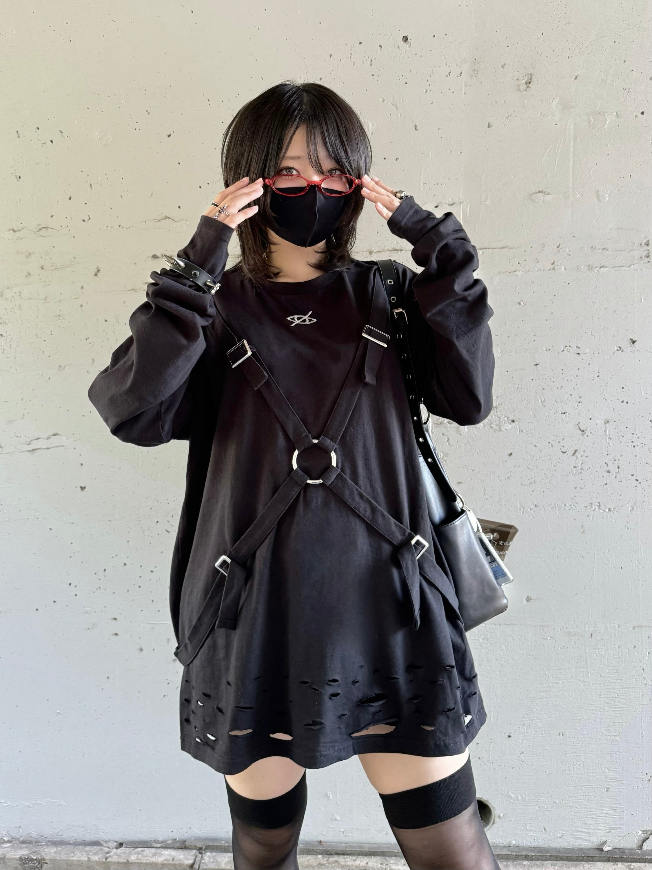 gibous×kry cross belt long t shirt
