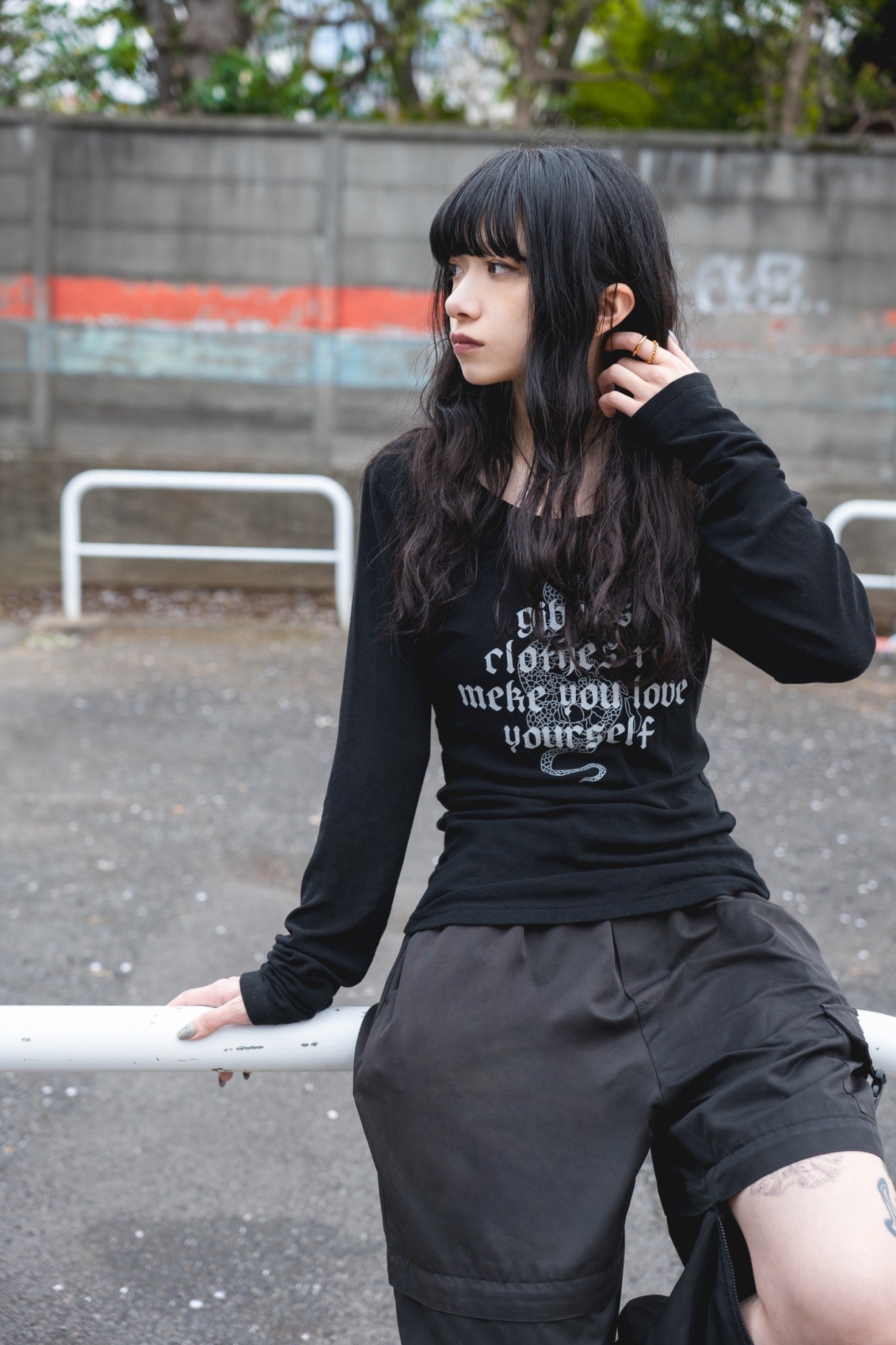 gibous snake scorpion waist shaping tops