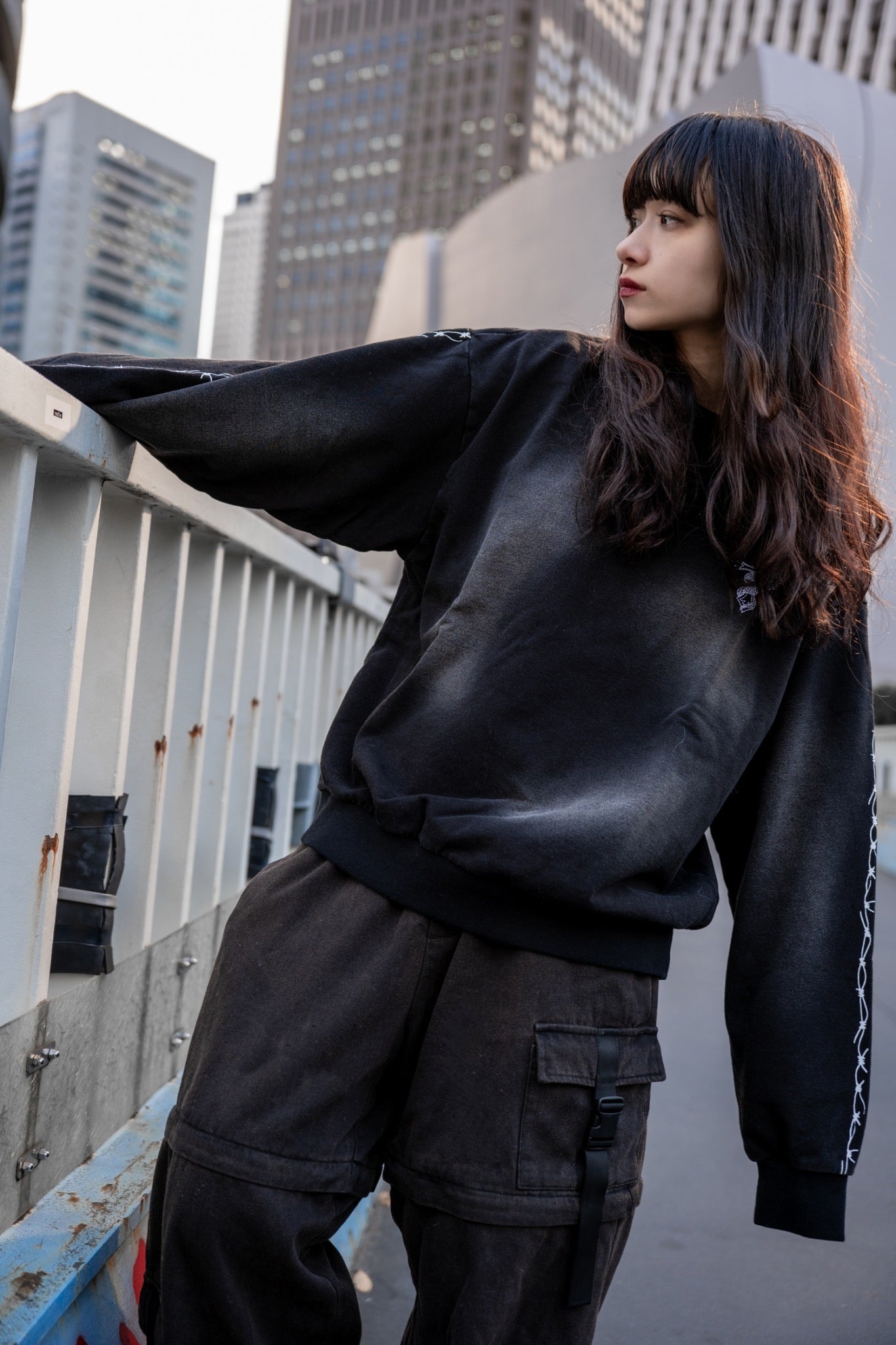【再販】gibous wash damage snake cross trainer