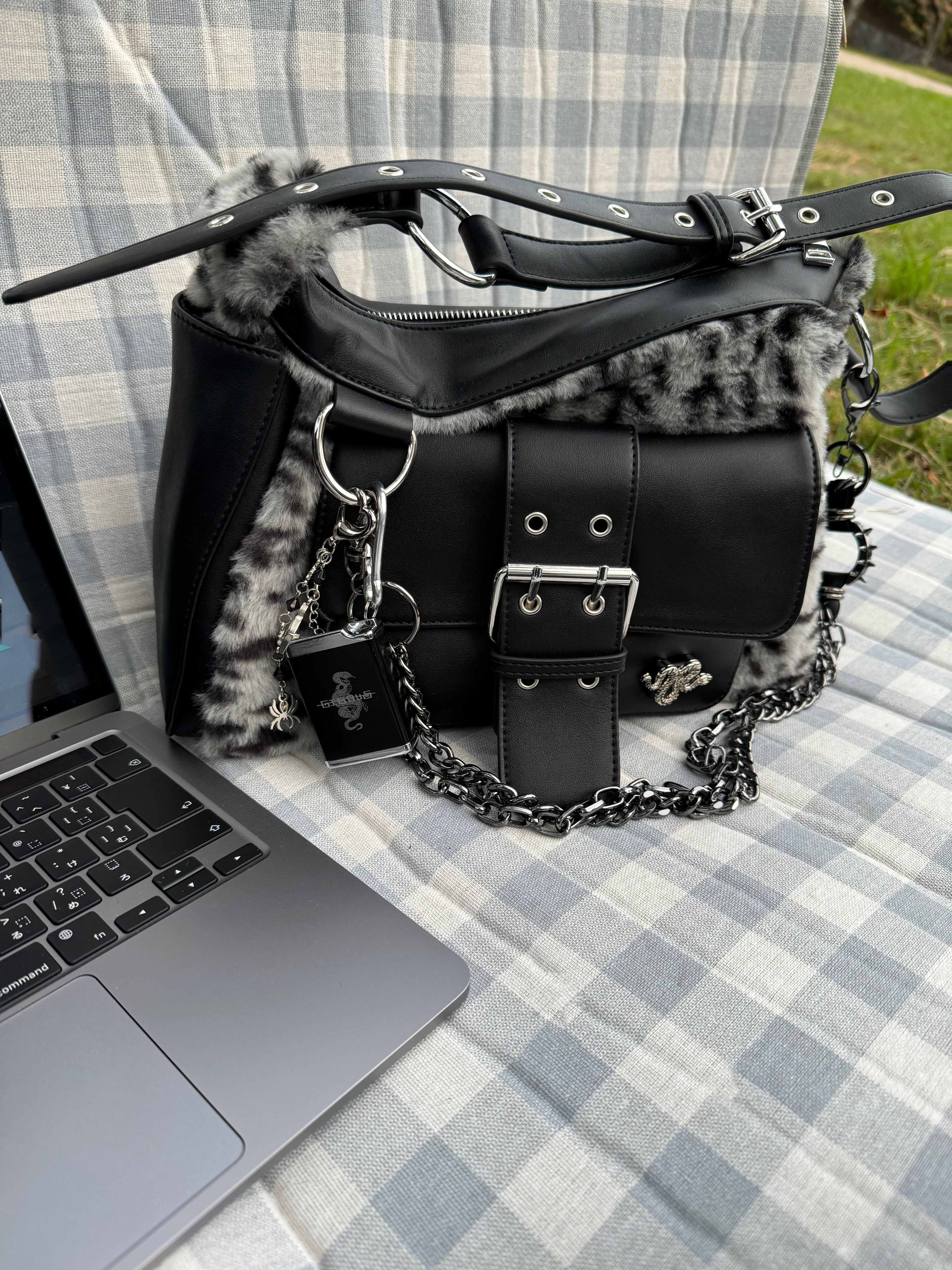 gibous snake bone belt fur leopard shoulder bag