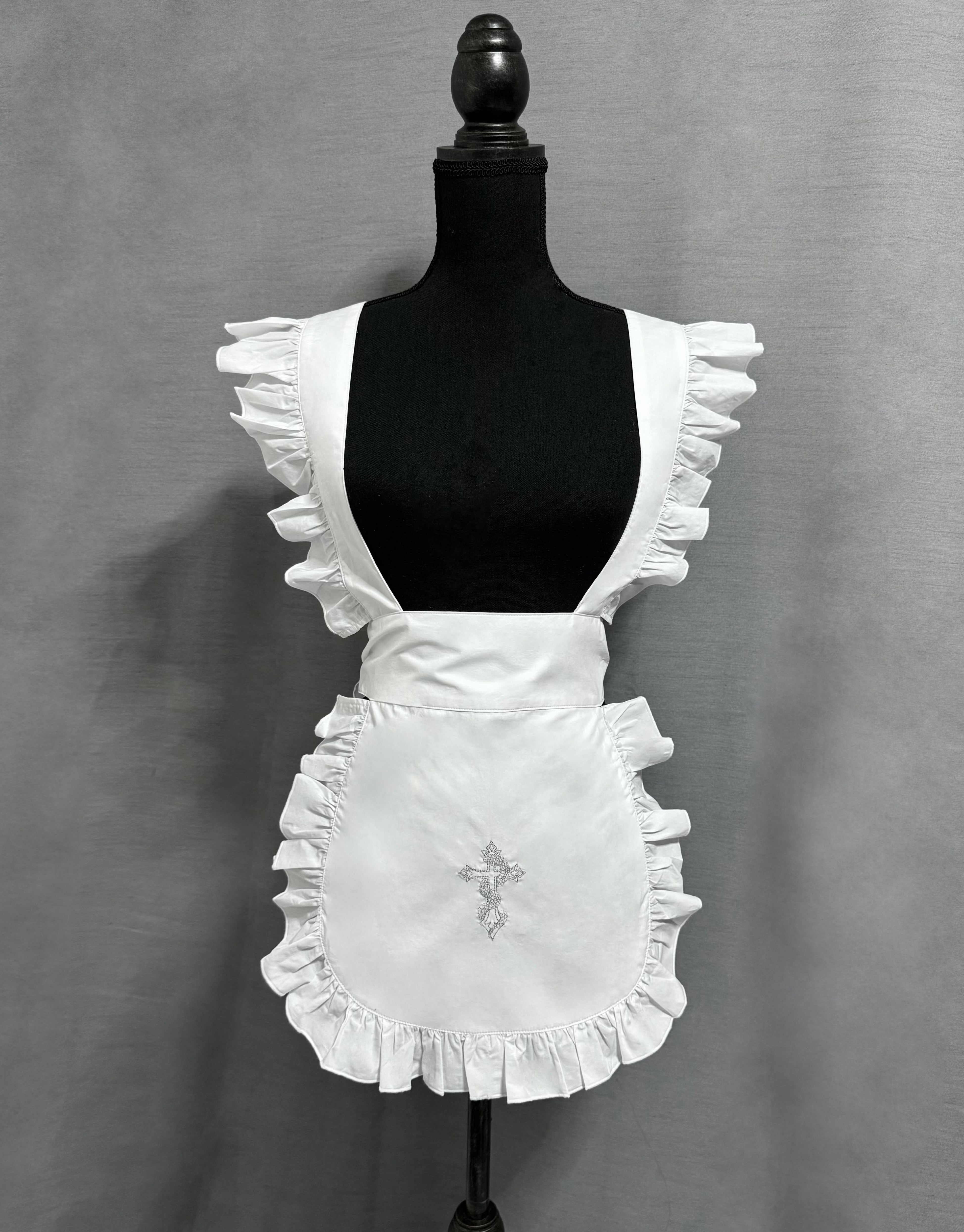 gibous snake cross apron white