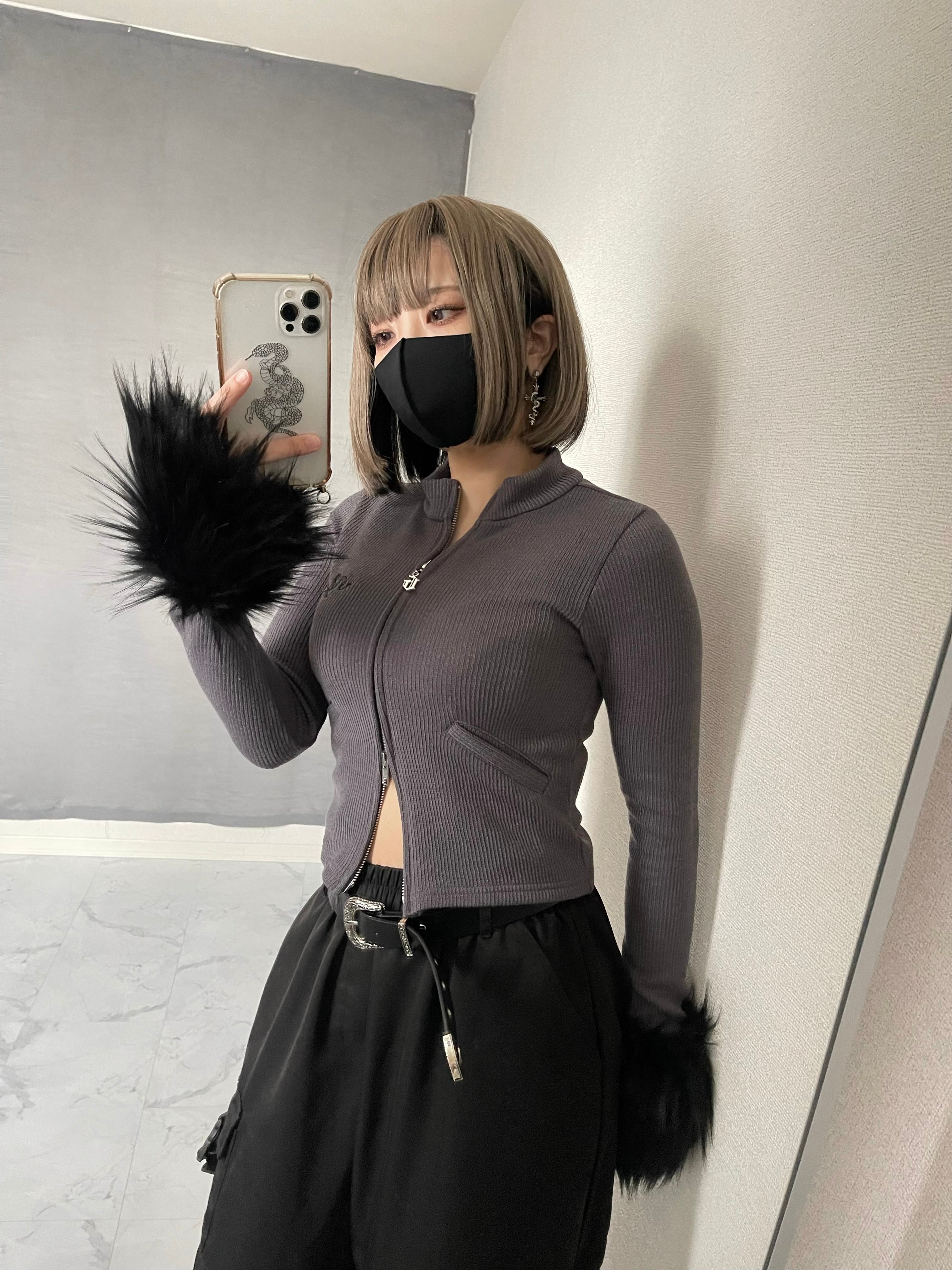 gibous skull bone zip up knit gray