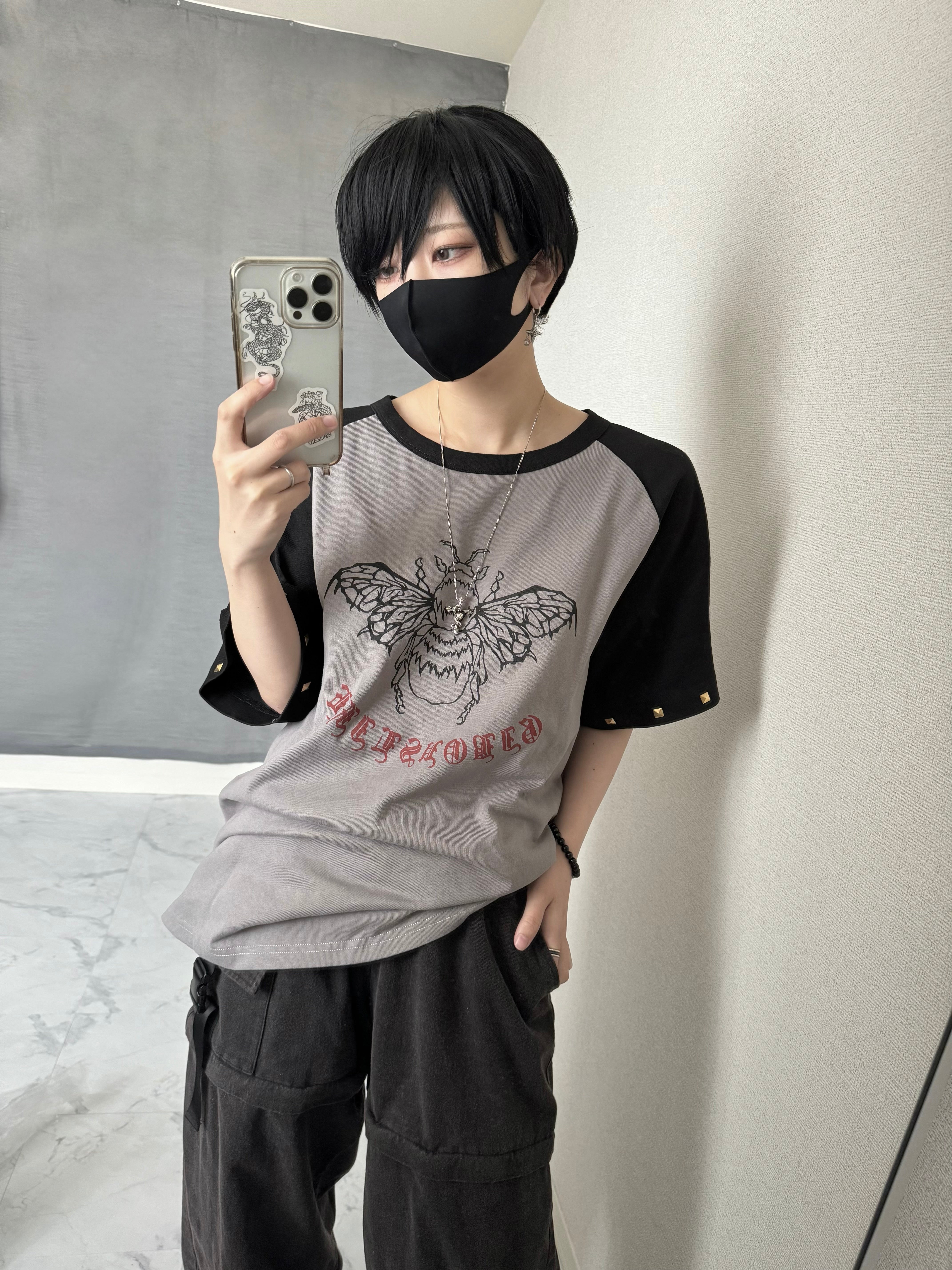 gibous bee butterfly raglan t shirt gray