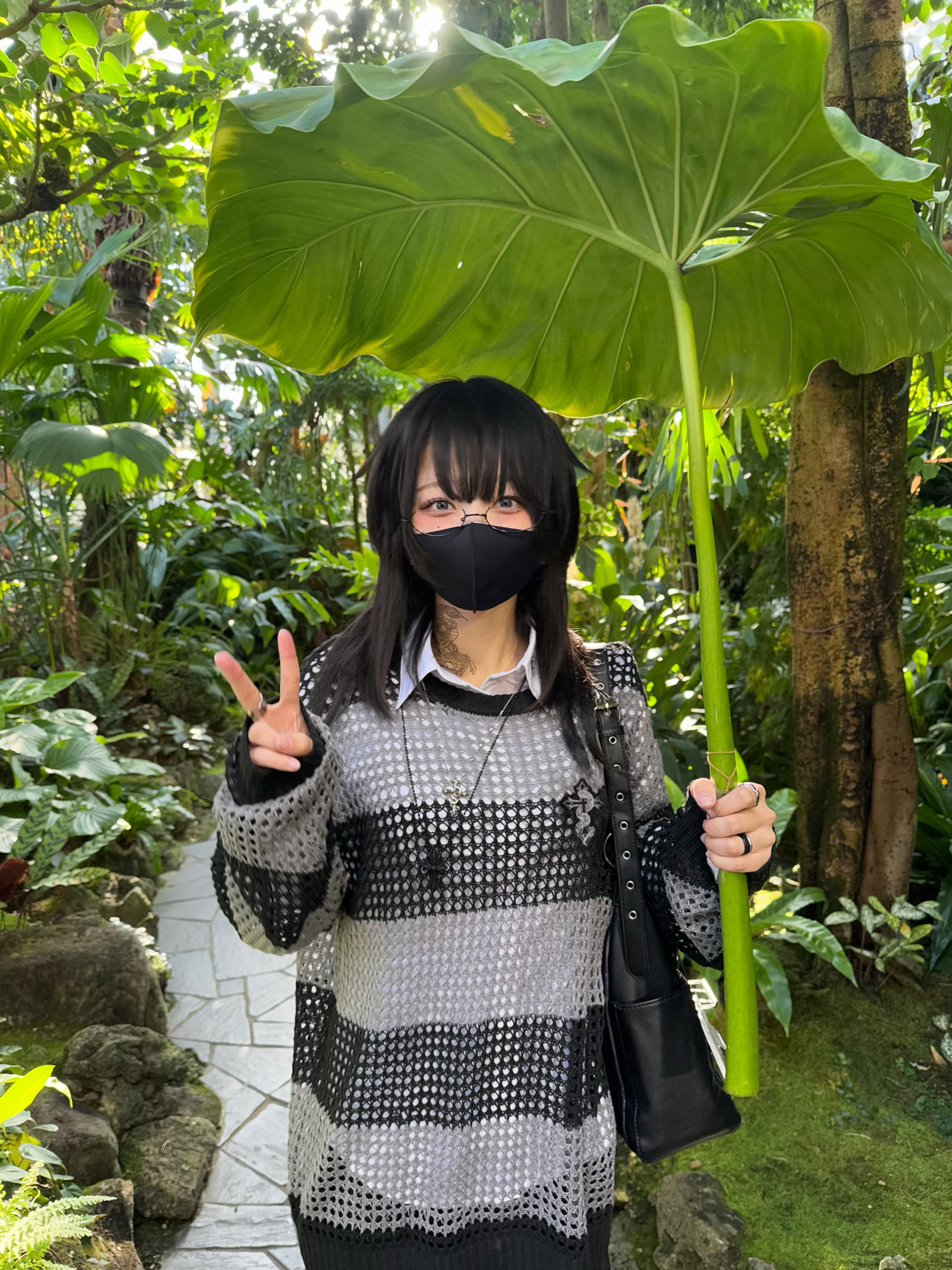 gibous snake cross border mesh knit
