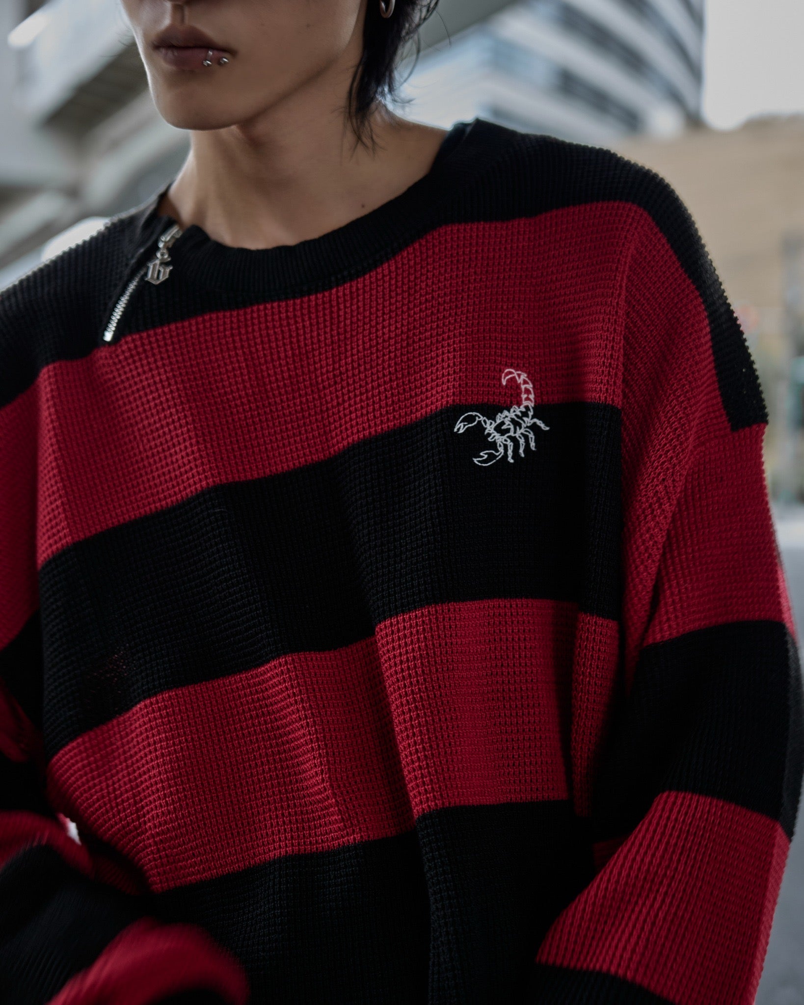 gibous scorpion mesh chuck border tops red×black