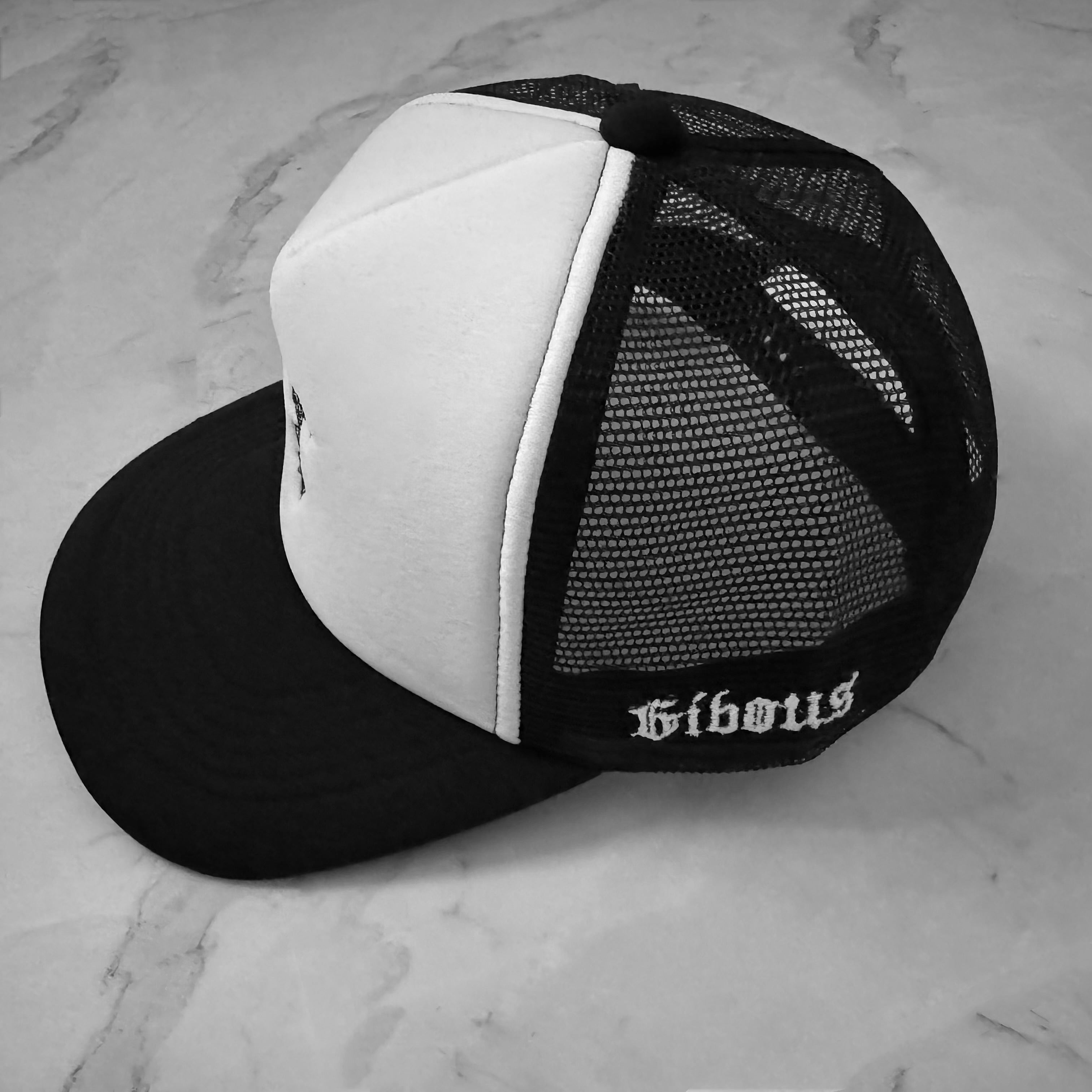 gibous snake cross mesh cap