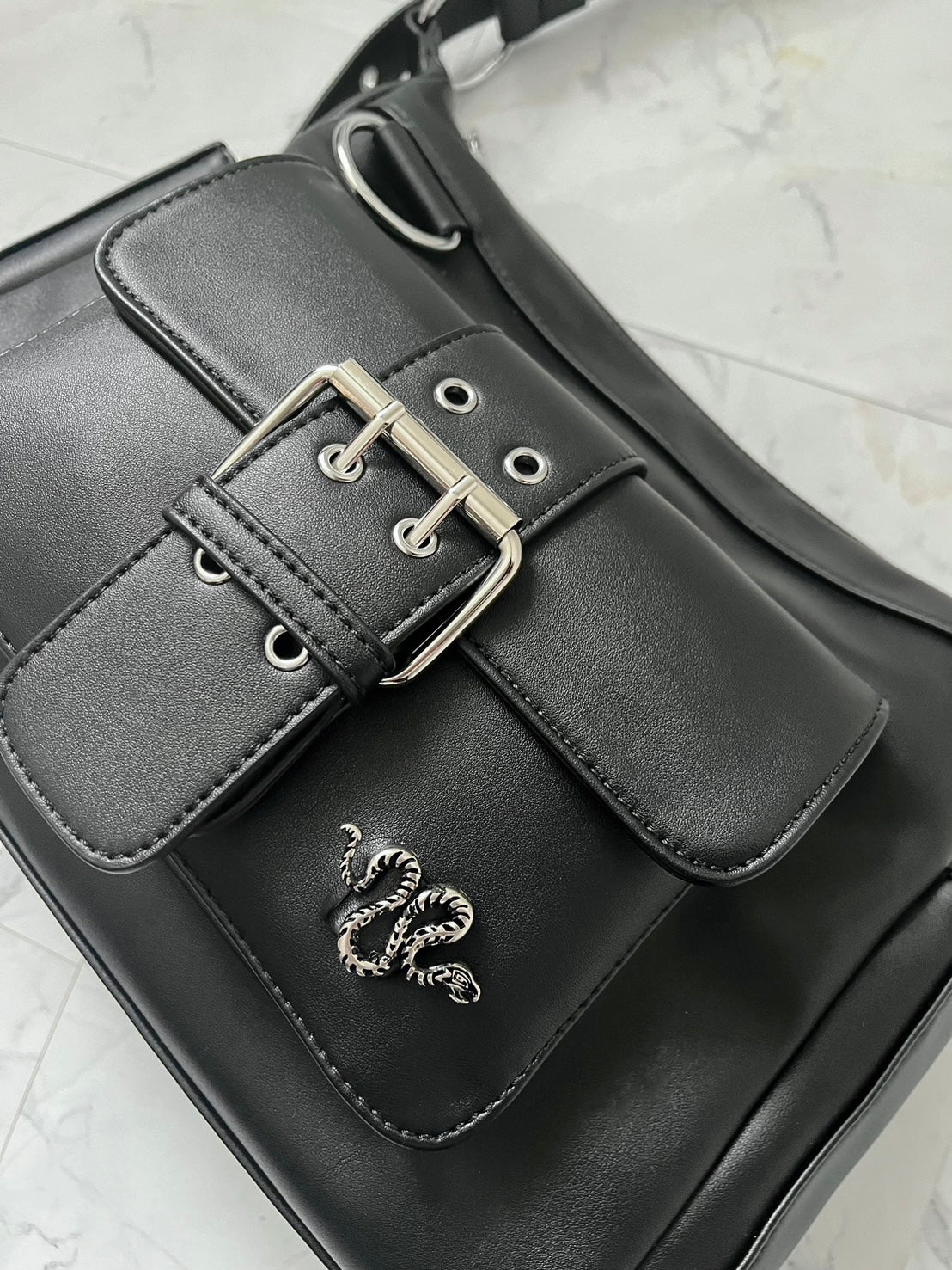 【再販】gibous snake bone belt shoulder bag