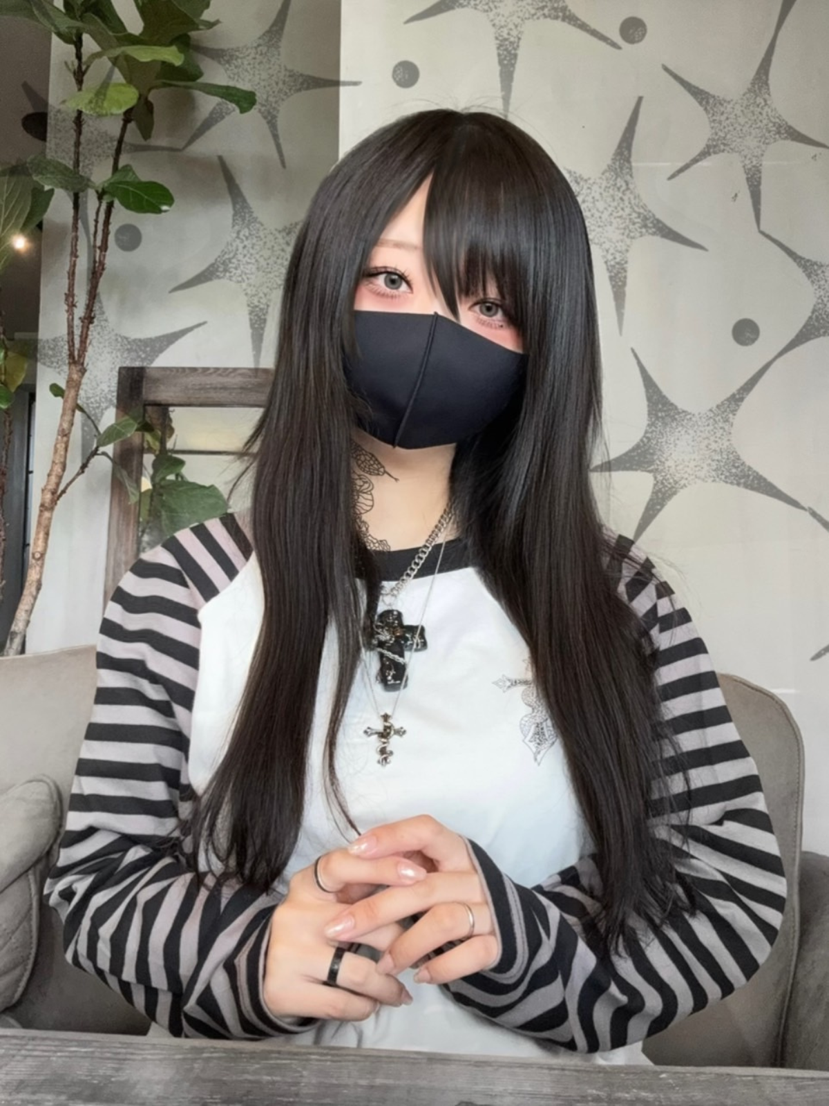 【再販】gibous cross snake necklace