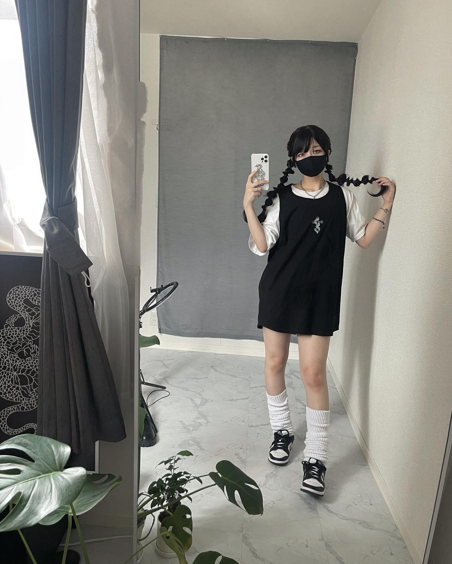 gibous snake cross tank top black