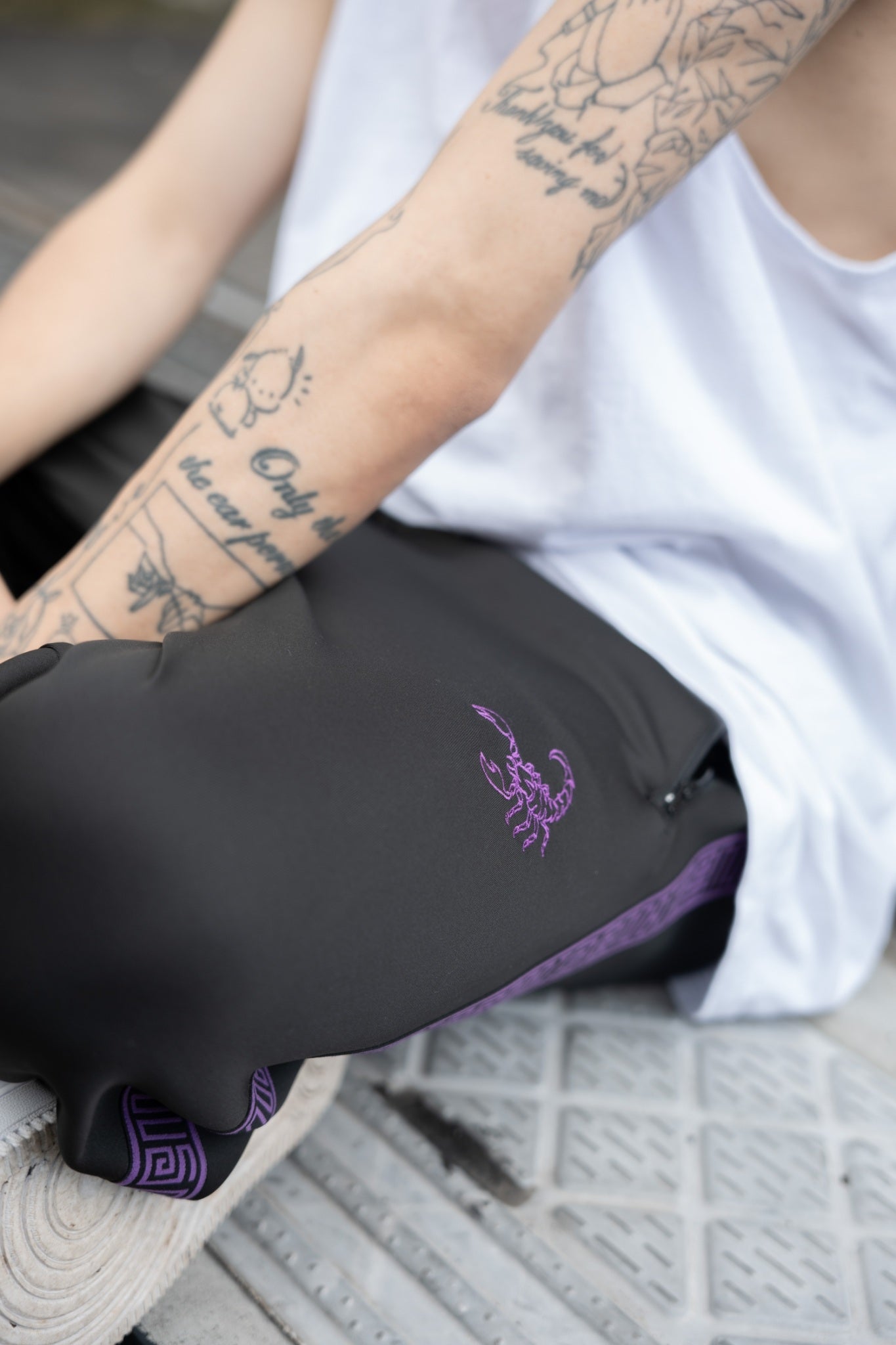 【再販】gibous logo jersey scorpion black purple pants