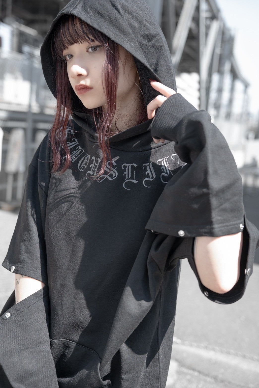 gibous button gothic logo hoodie black
