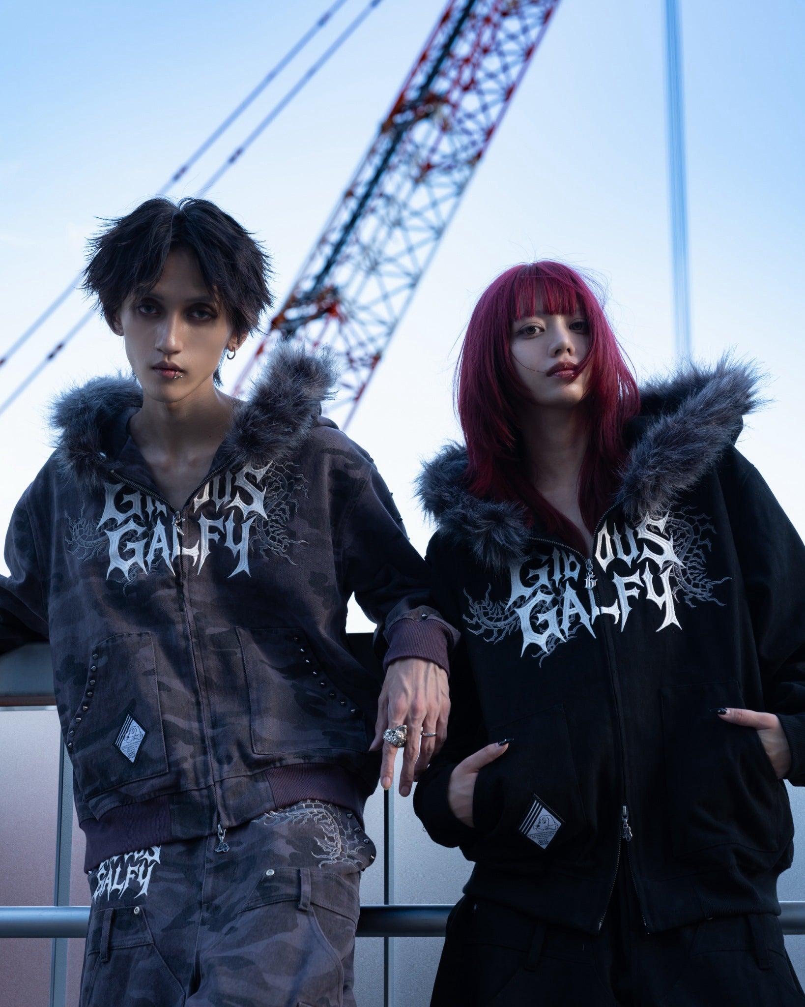 【受注生産】gibous×GALFY gothic logo centipede fur hoodie studs Overdyed