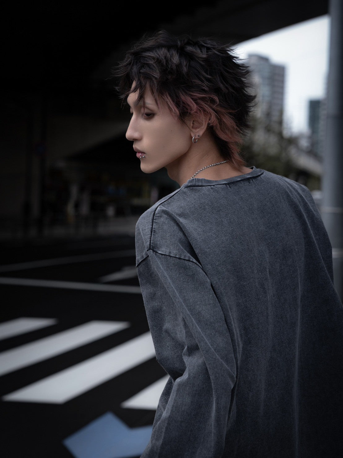 gibous powder snake cross long T shirt