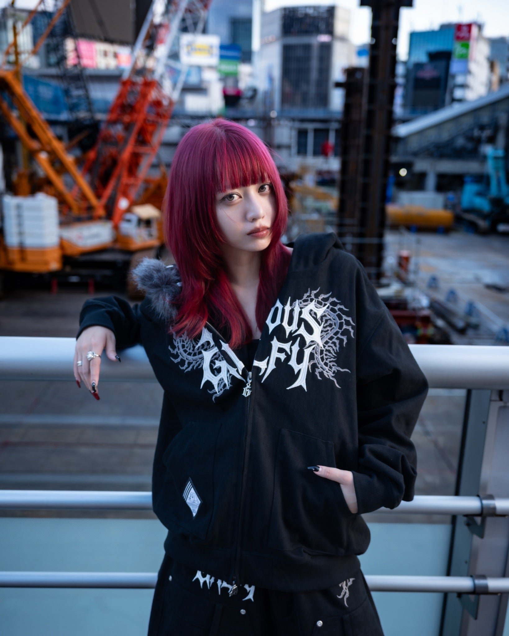 【受注生産】gibous×GALFY gothic logo centipede fur hoodie black