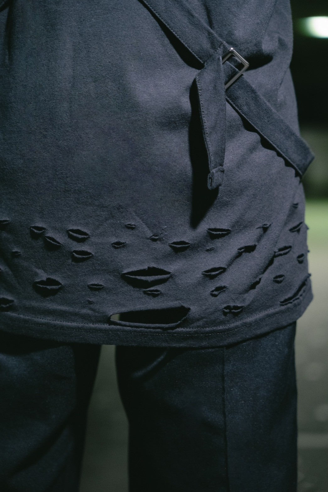 gibous×kry cross belt long t shirt