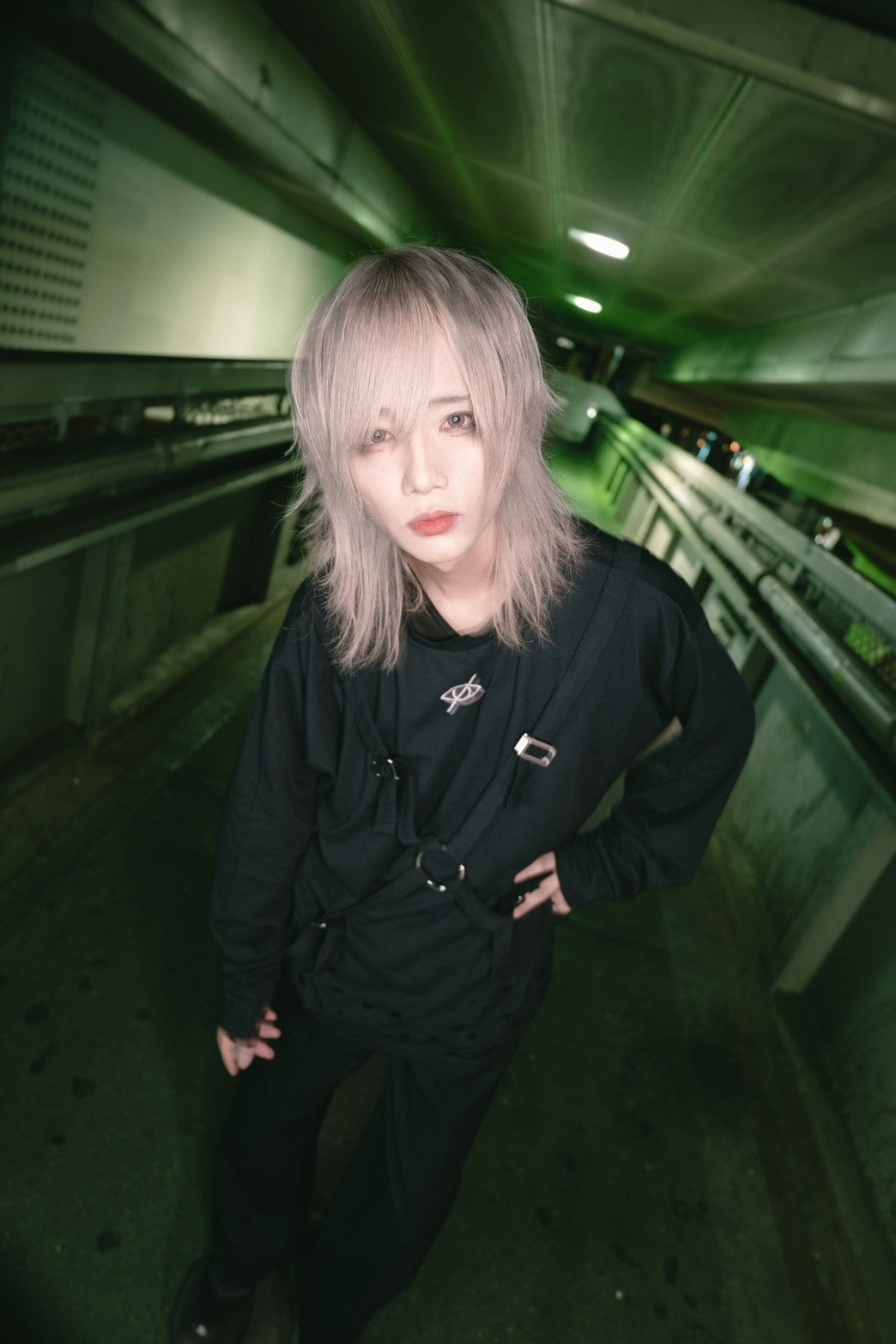 gibous×kry cross belt long t shirt