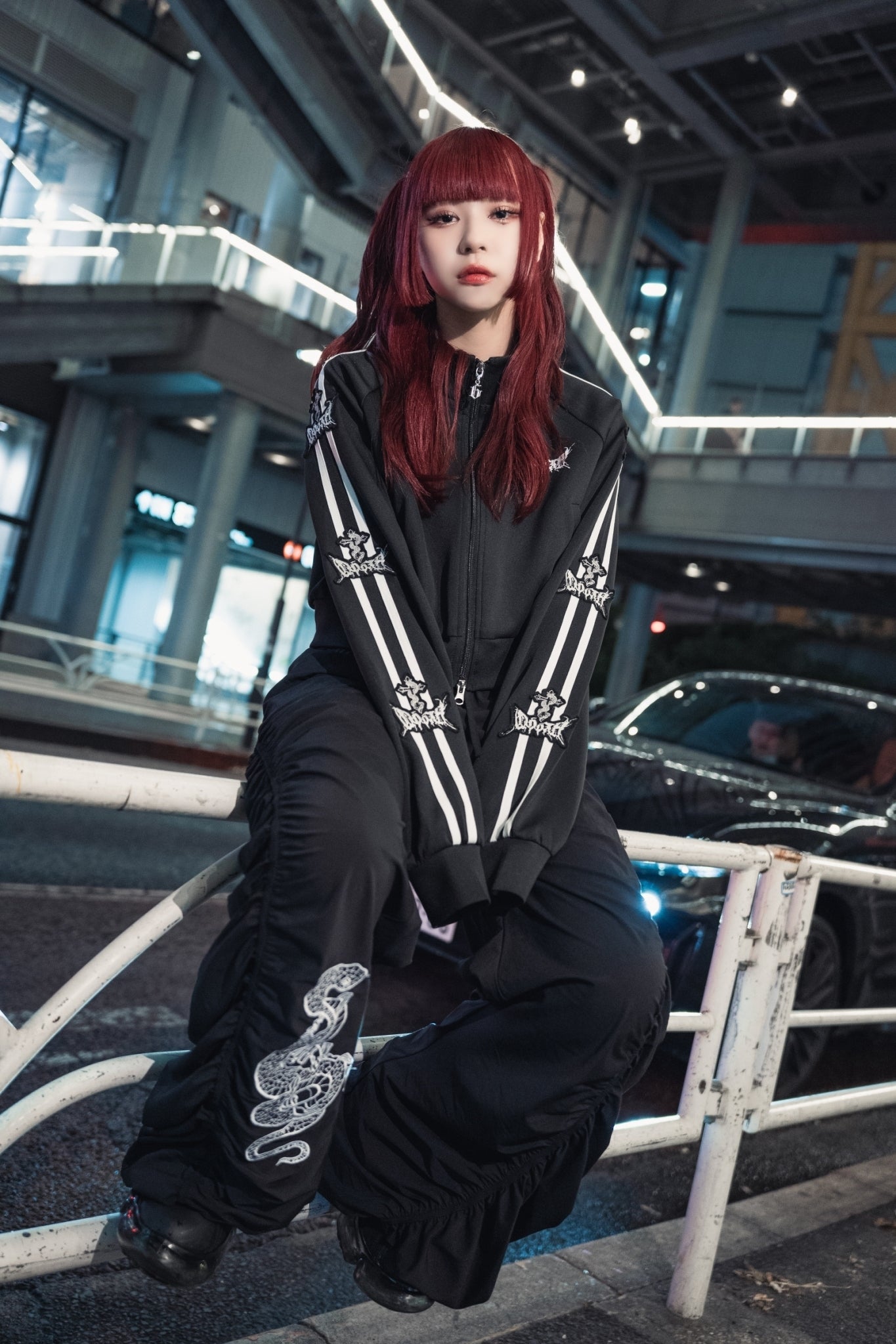 gibous×QOOZA line wappen track jacket black (short/normal)