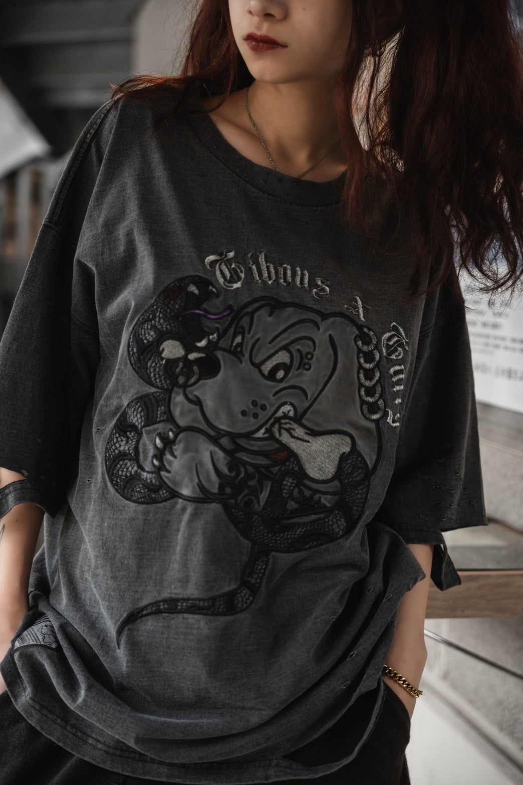 【再販】gibous×GALFY snake dog damage T shirt ink black