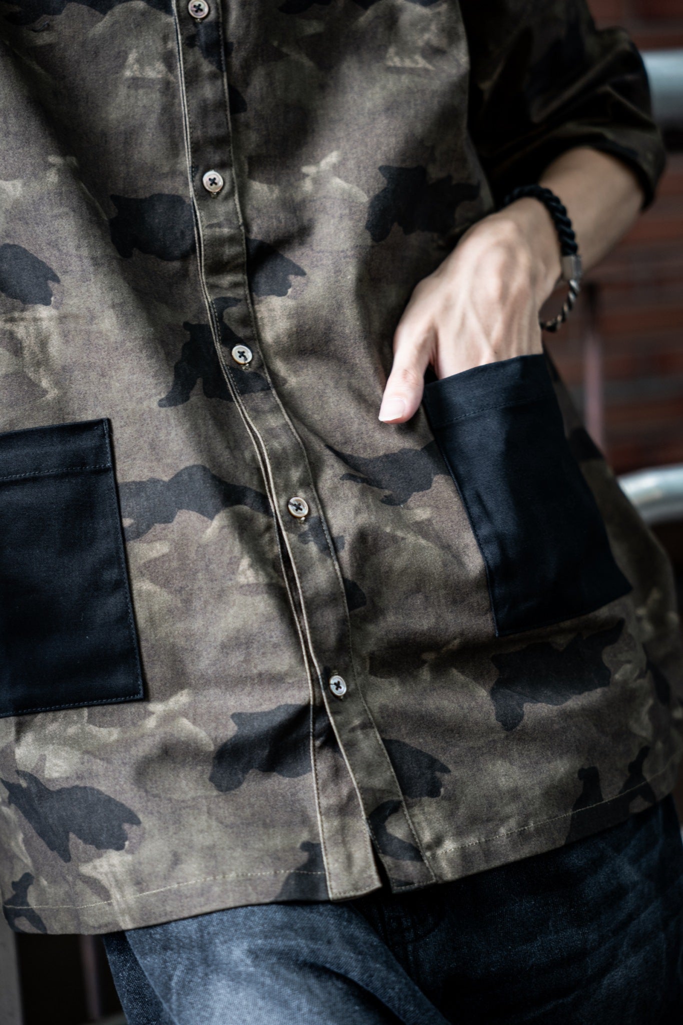 gibous Camouflage Scorpion Black Pocket Shirt