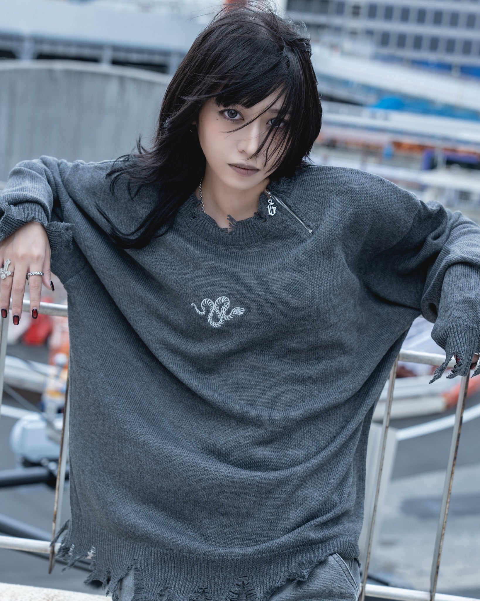 【再販】gibous damage zip knit gray