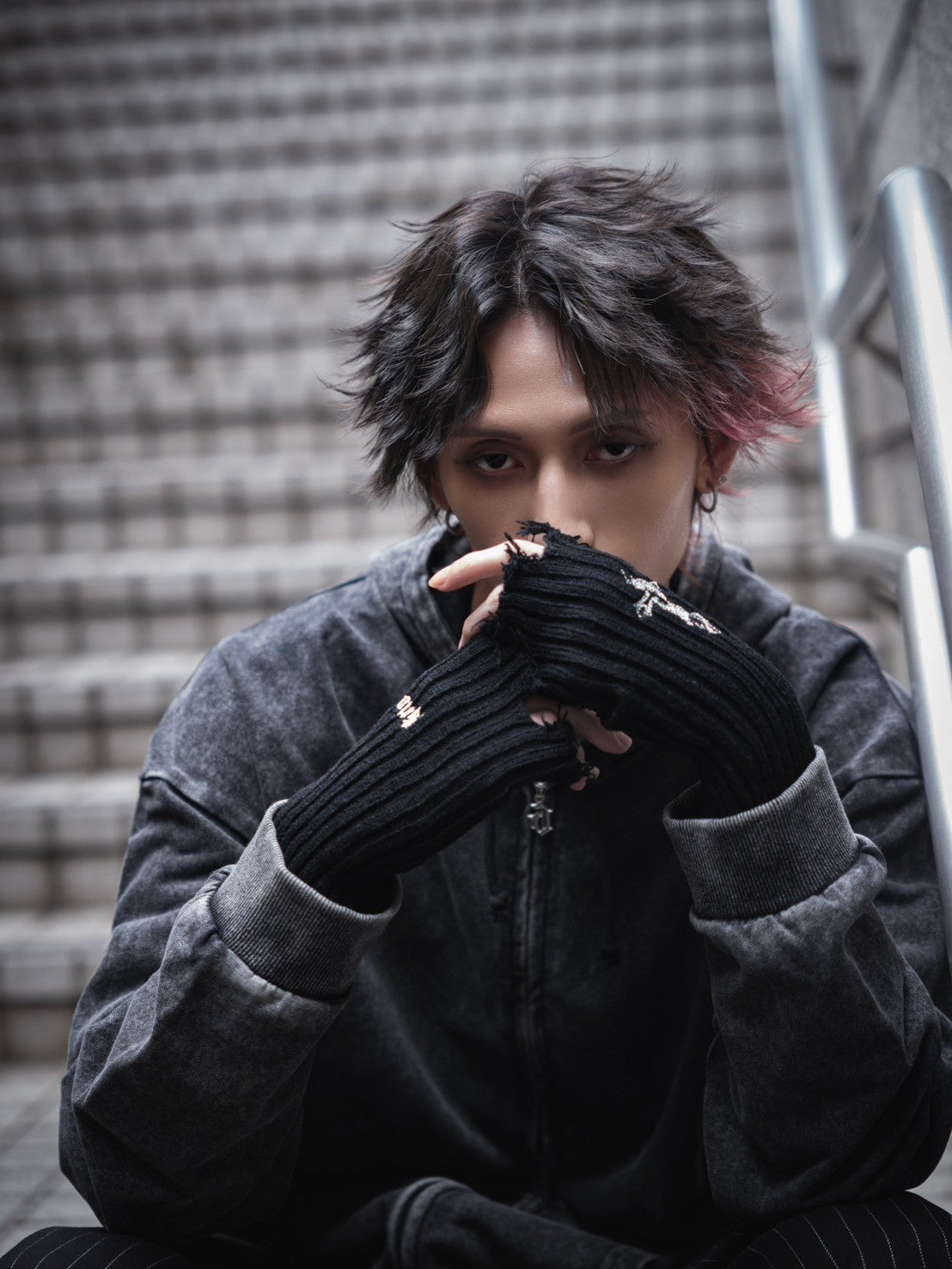 gibous damage knit arm cover