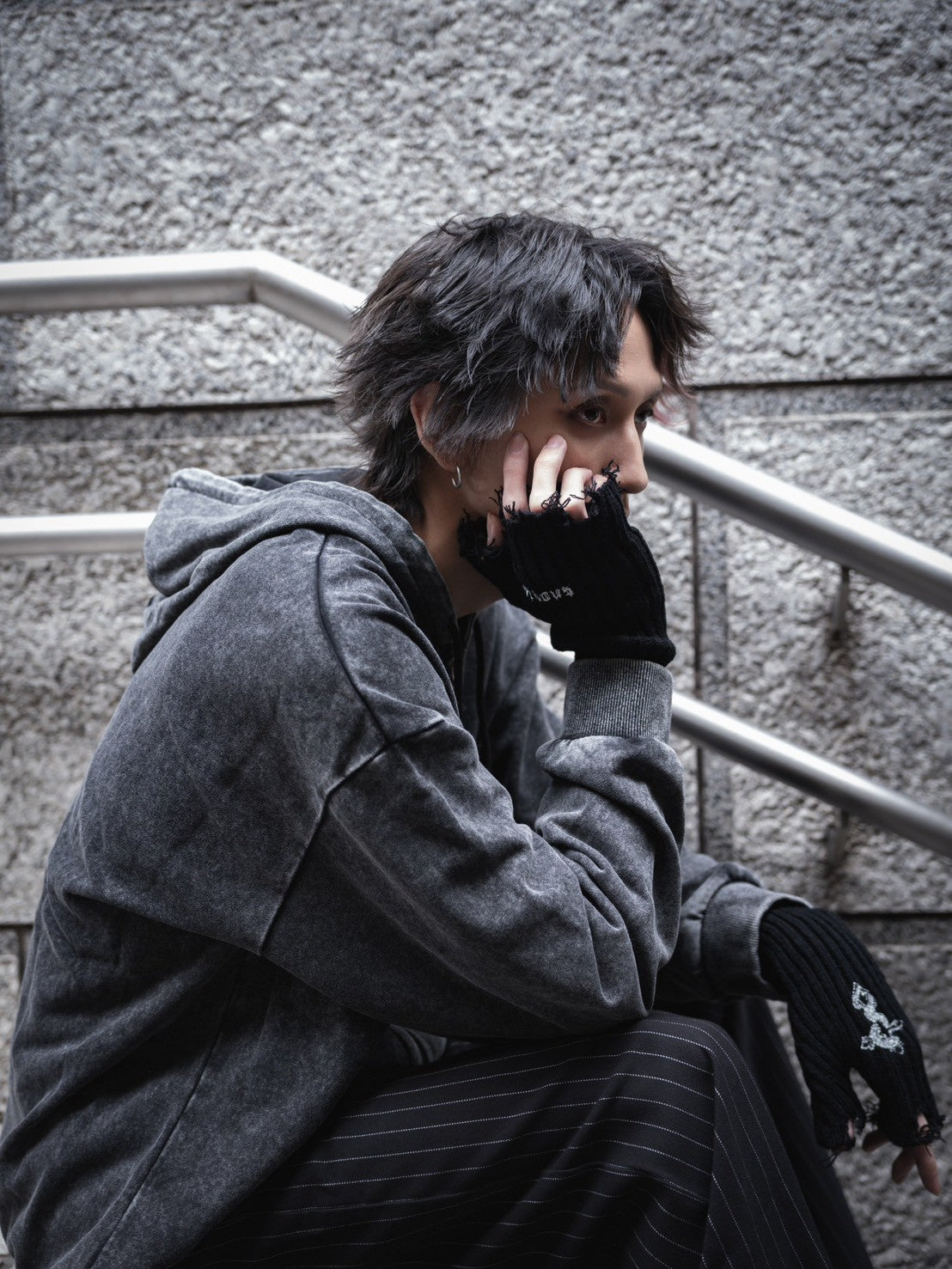 gibous damage knit arm cover