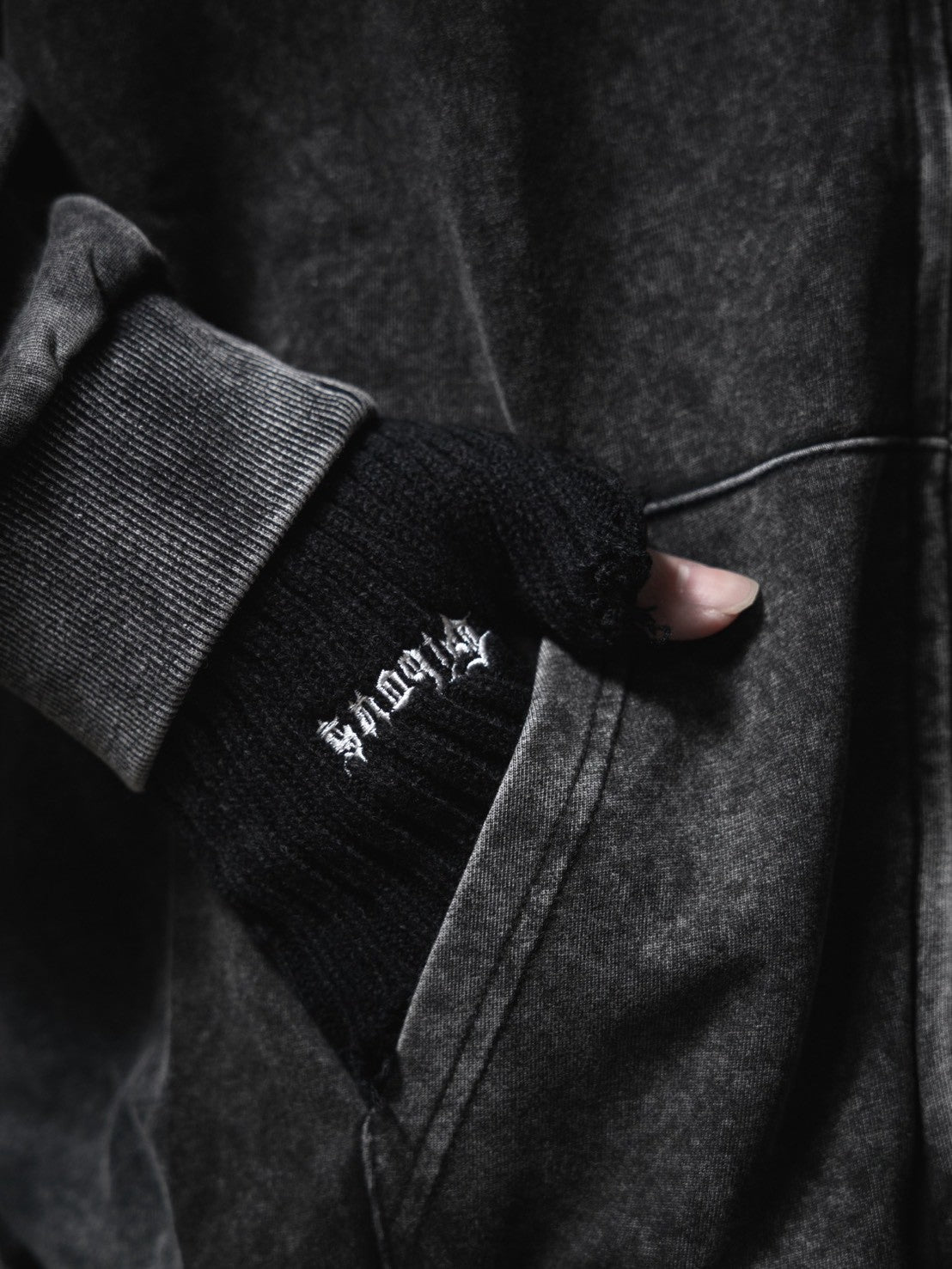 gibous damage knit arm cover