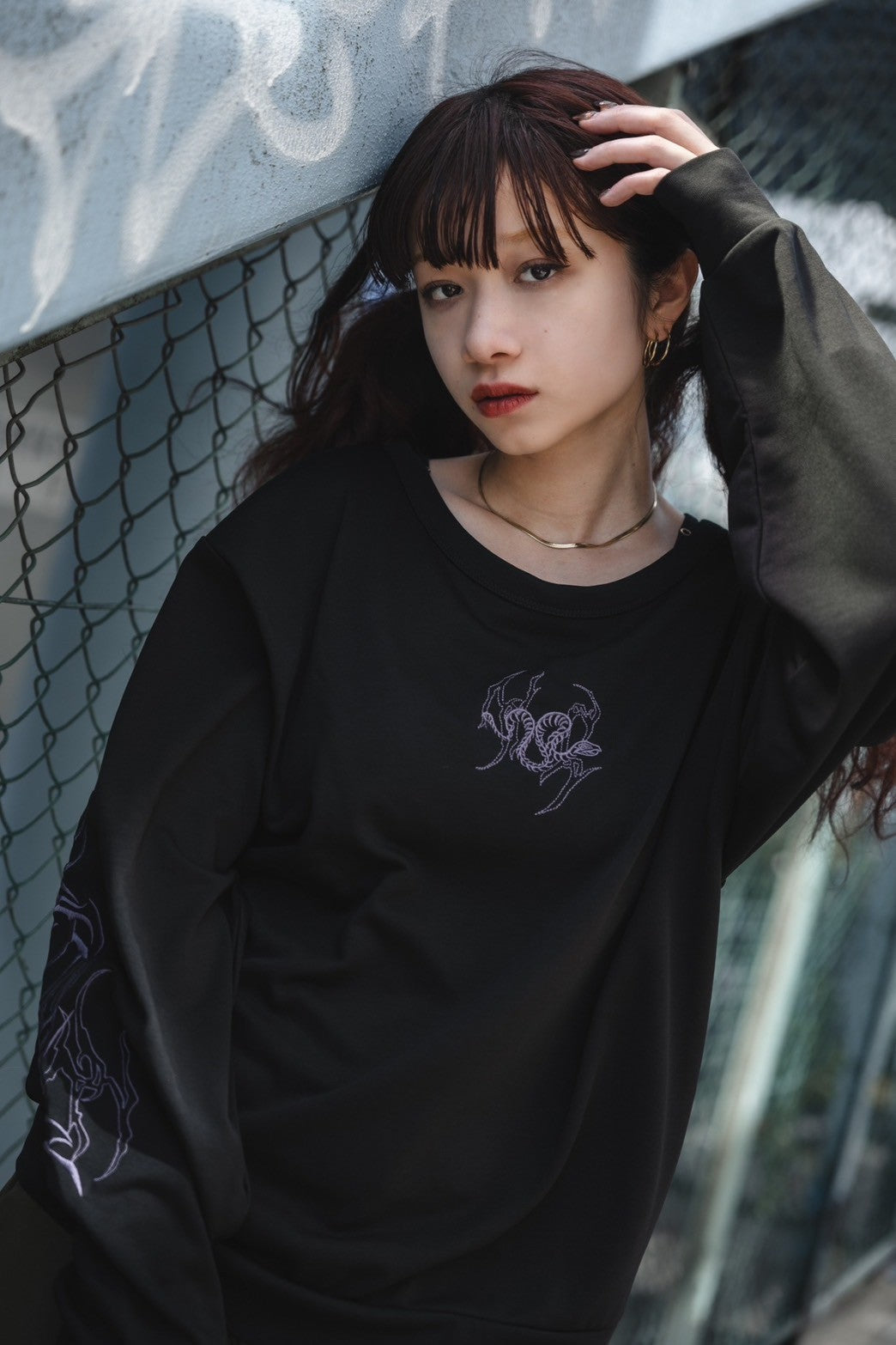 gibous snake bone tribal long t shirt black