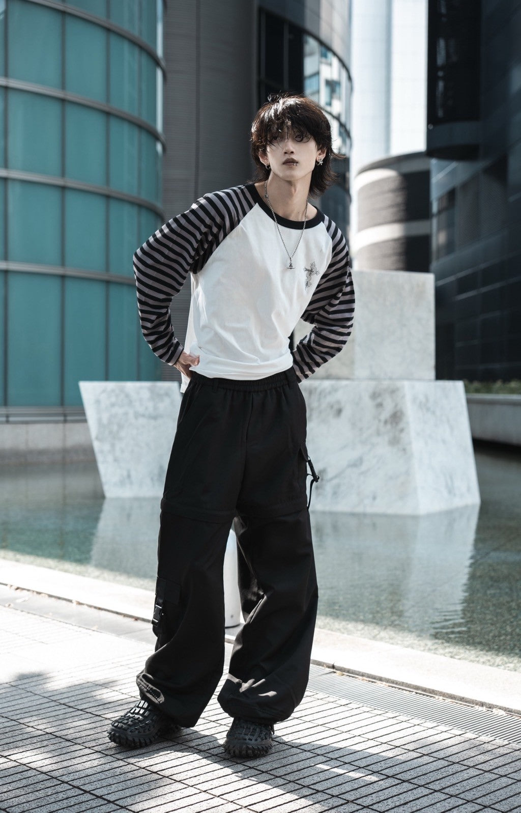 gibous border snake cross raglan long tshirt