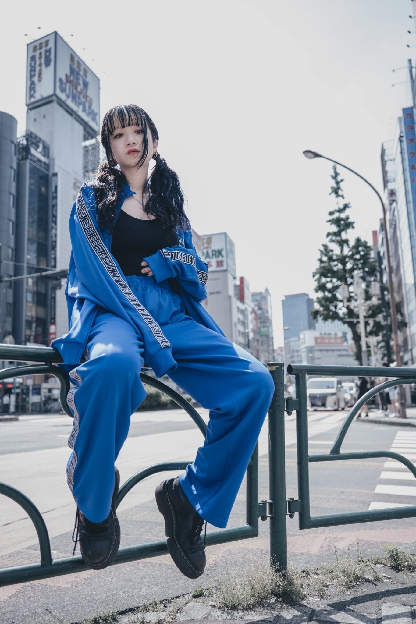 gibous×lhp logo jersey blue pants