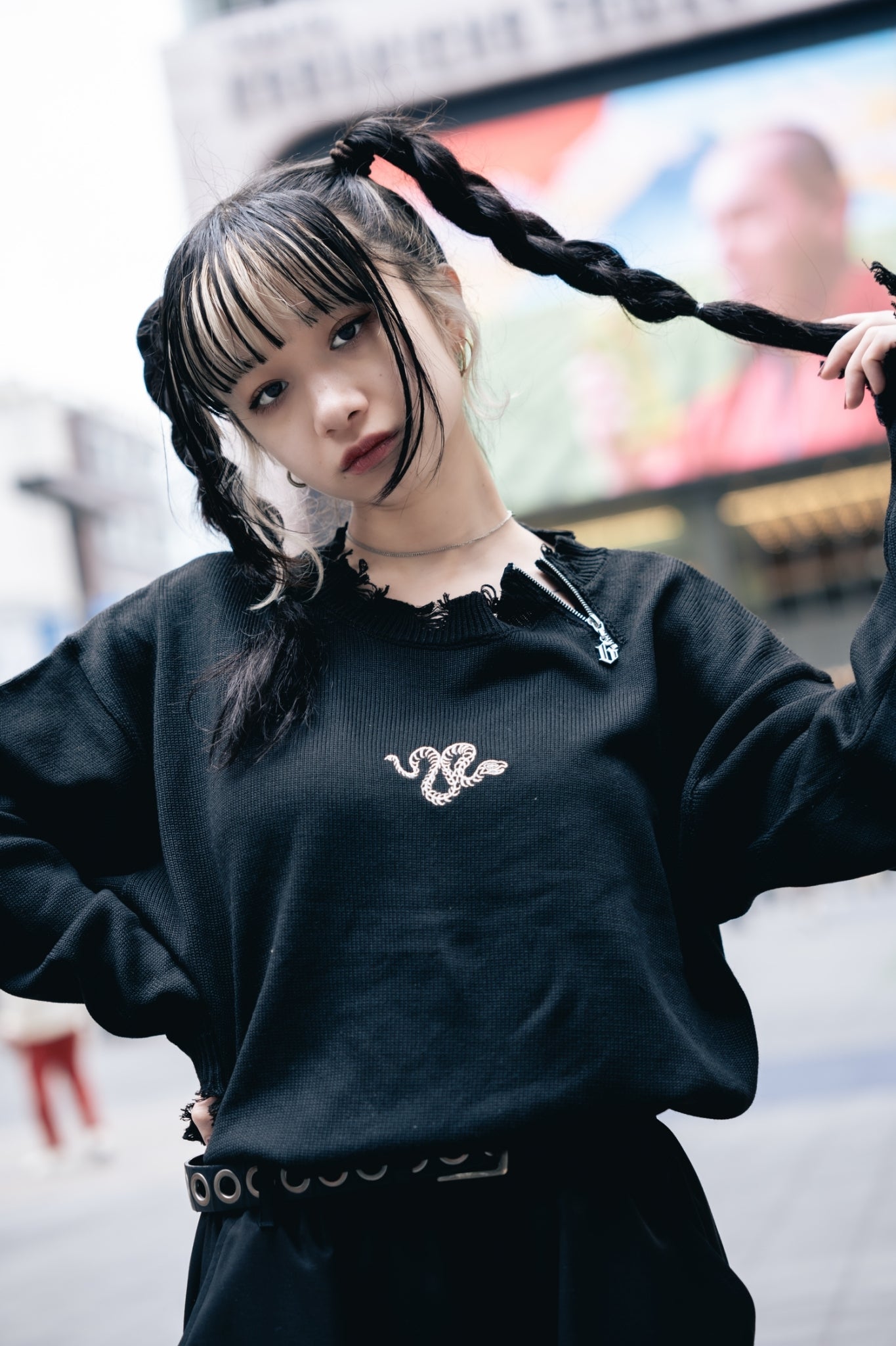gibous damage zip knit black