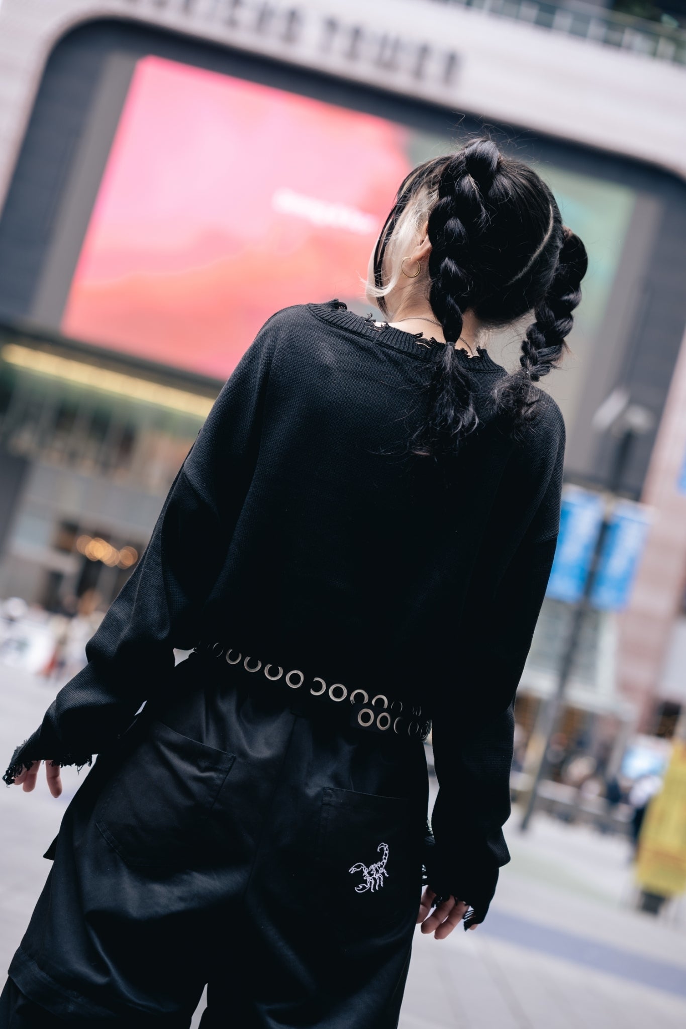 gibous damage zip knit black