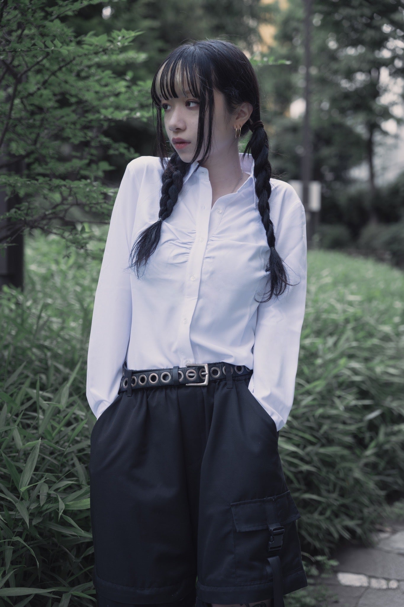 gibous scorpion gather shirt white
