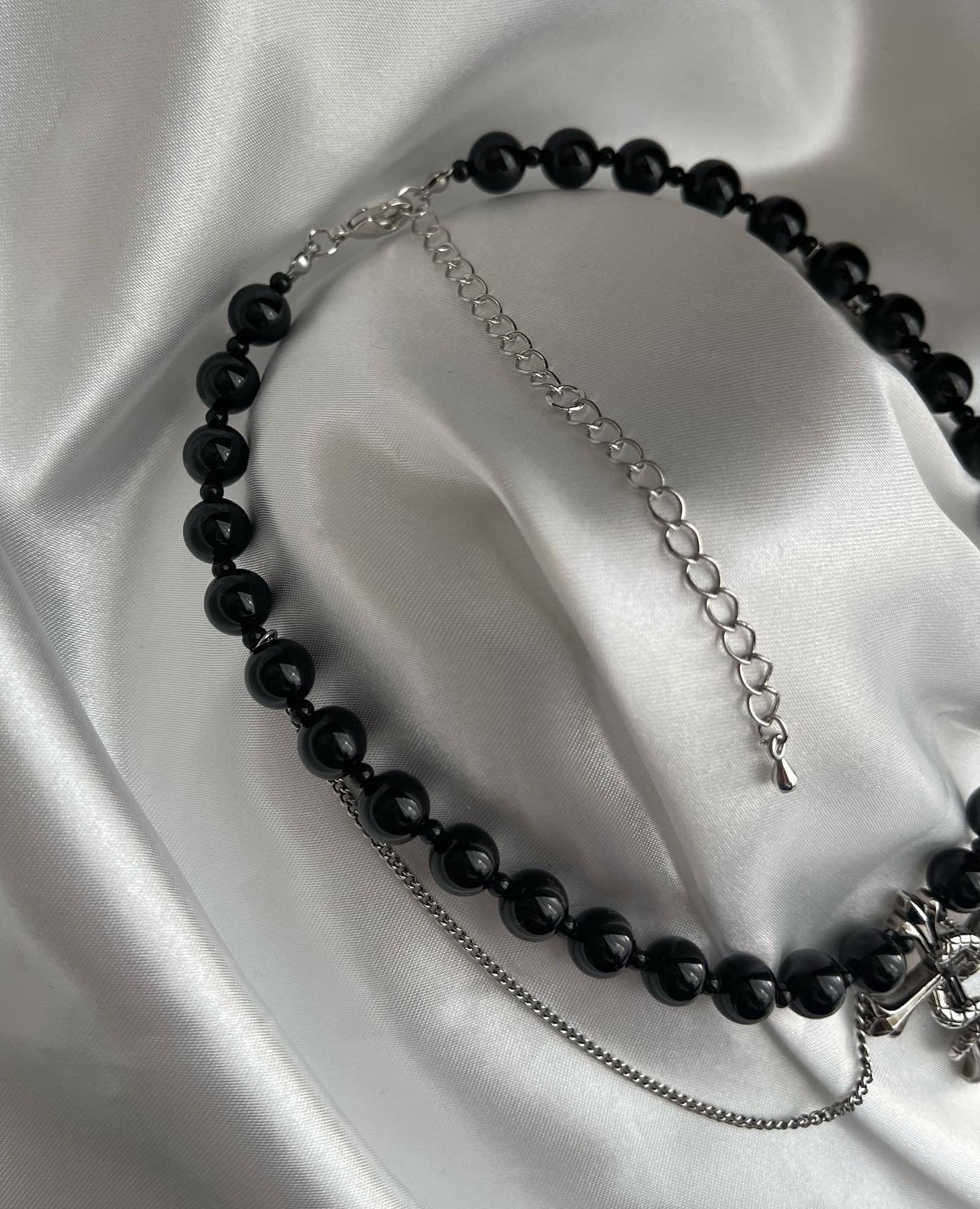【再販】gibous snake cross ball chain choker