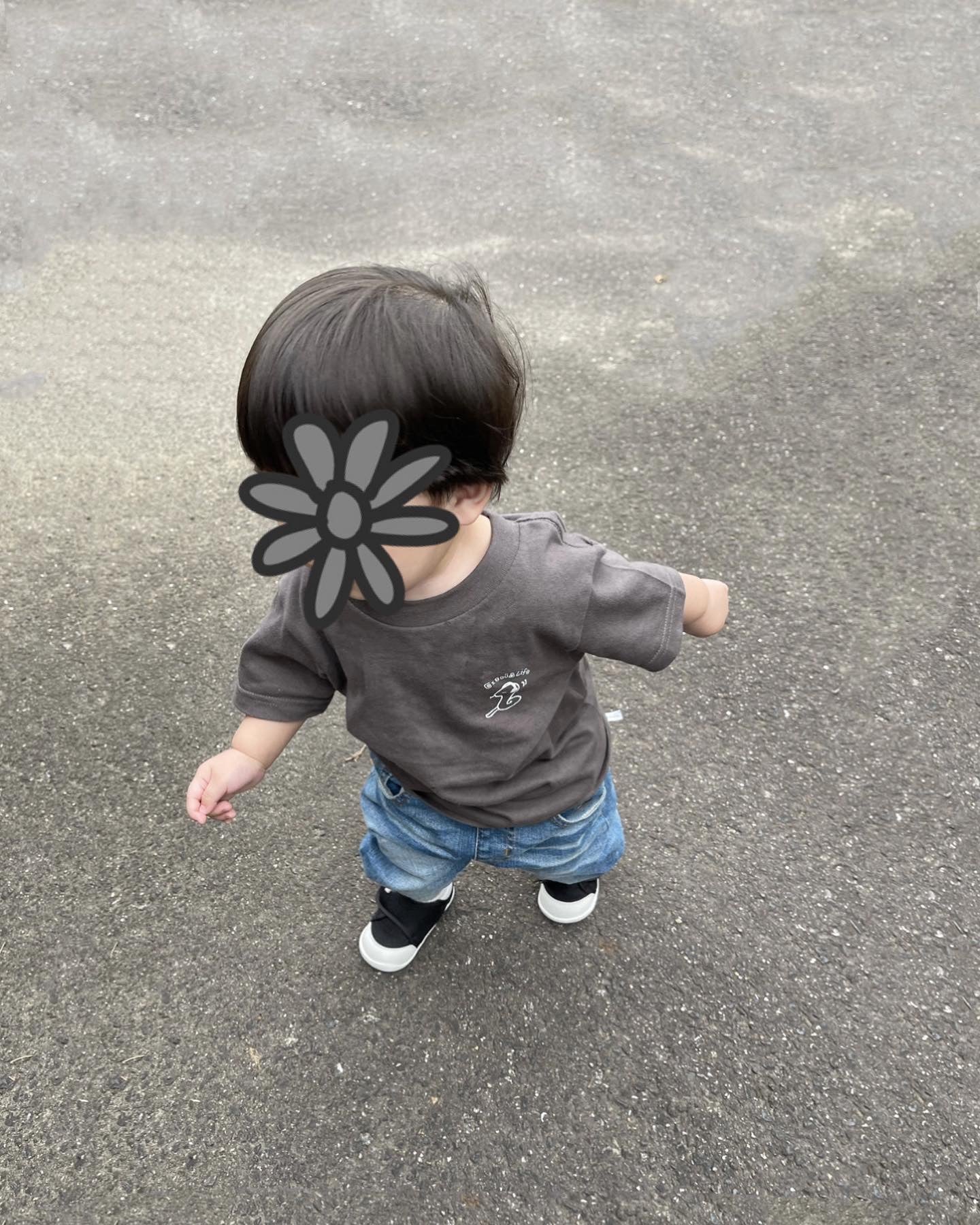 gibous baby snake t shirt charcoal gray