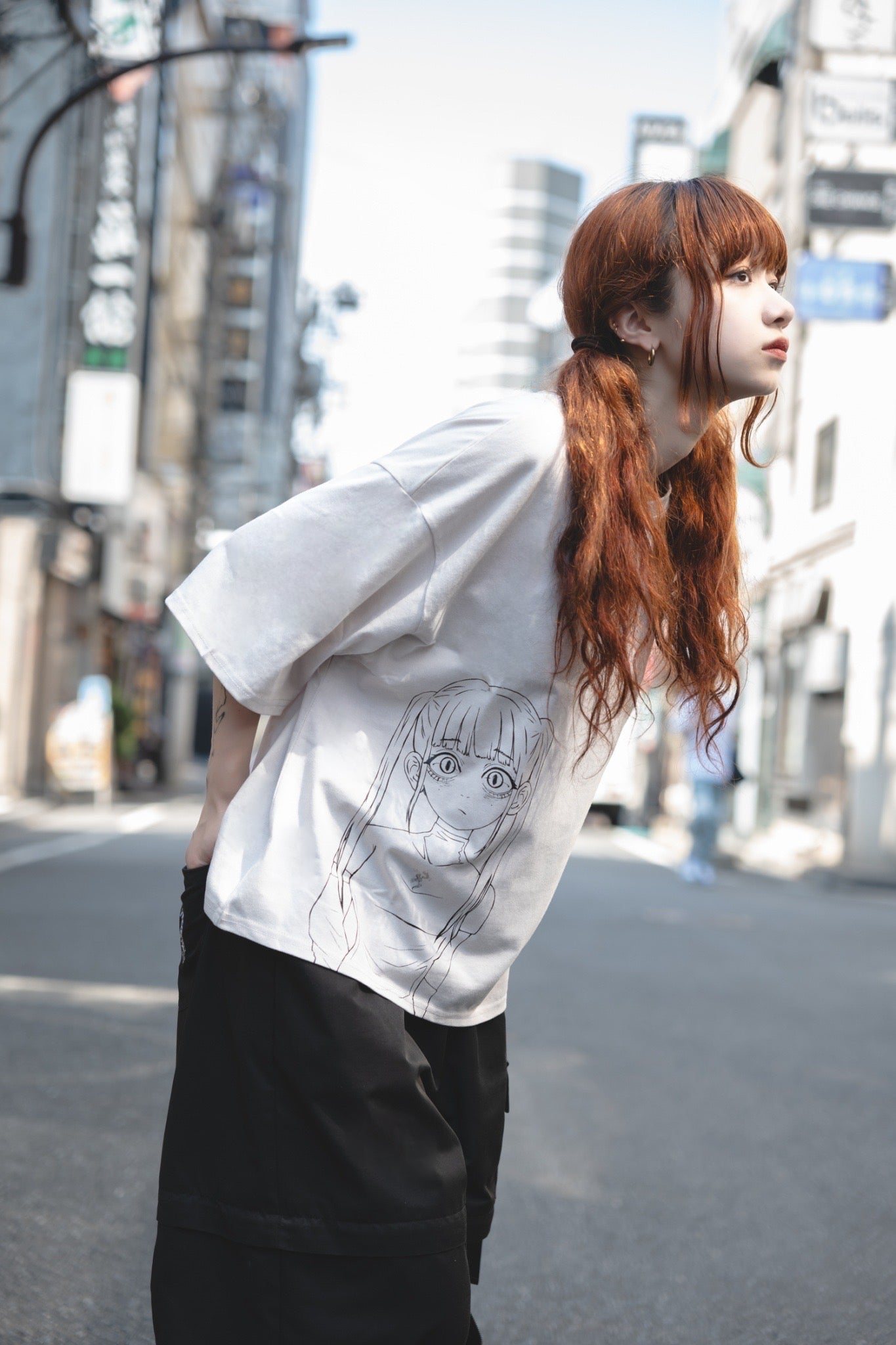 gibous side girl print t shirt off white
