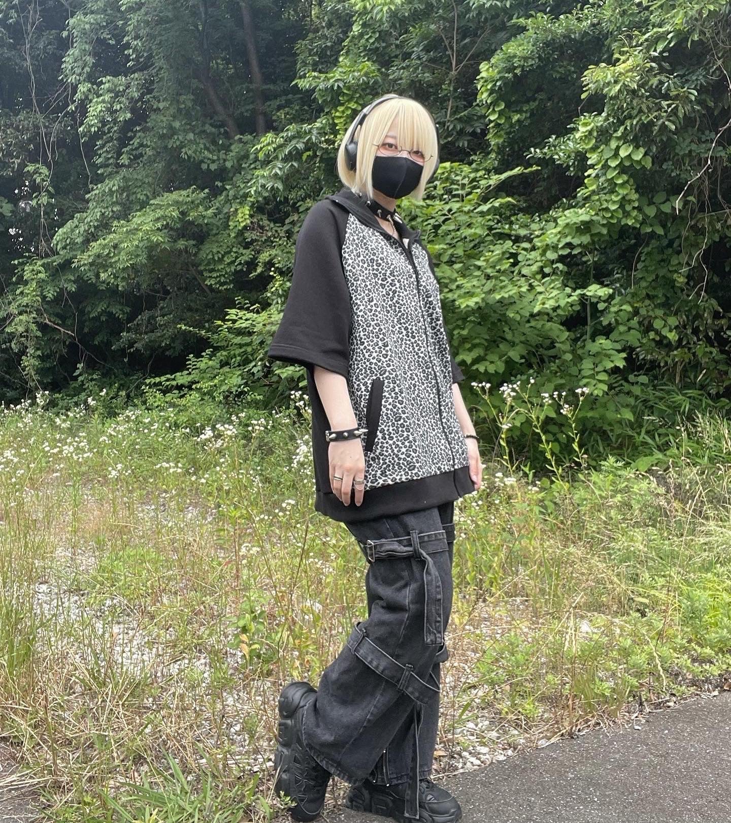 Gibous Leopard High Neck