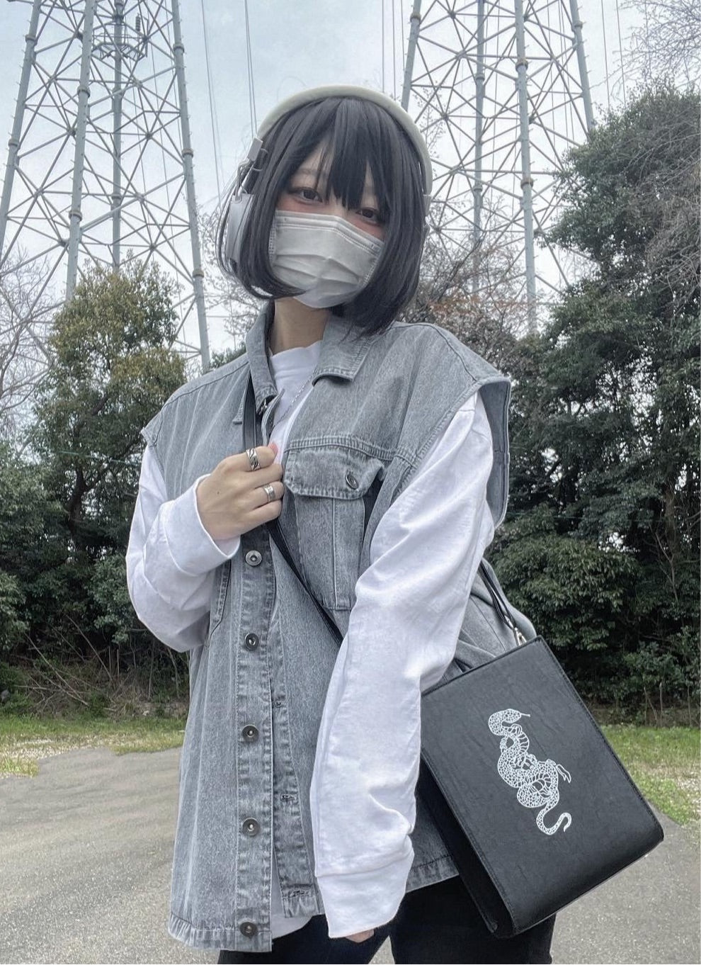 【再販】gibous fake leather square bag