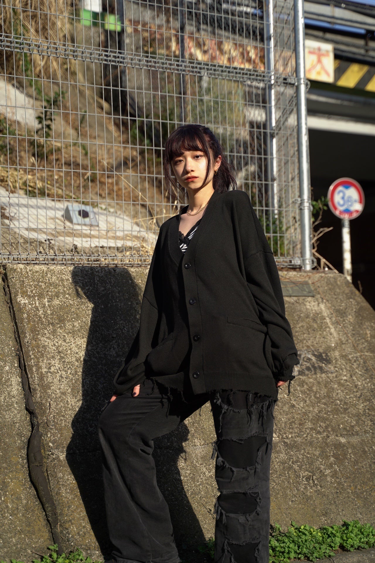 【再販】gibous damage cardigan black