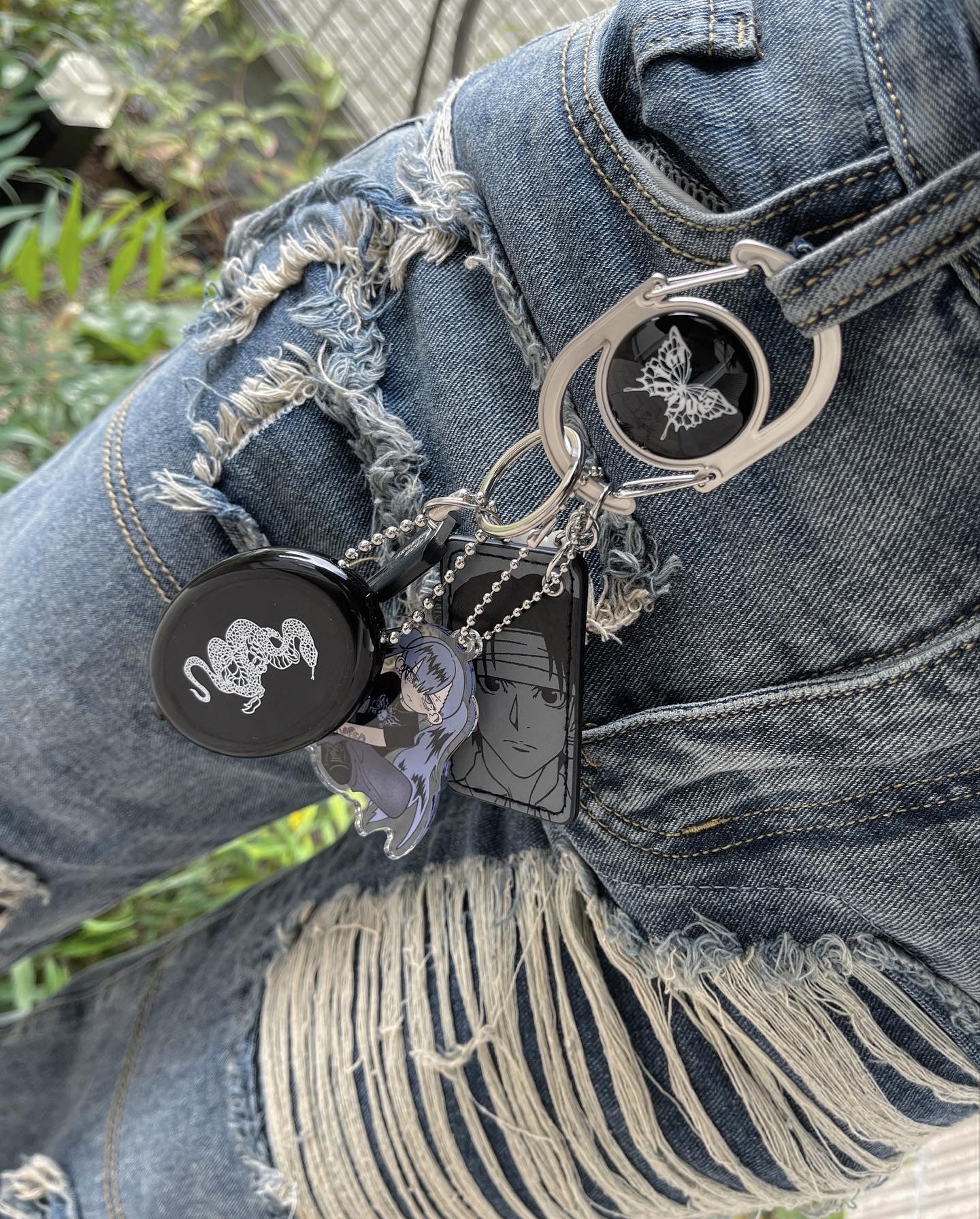 gibous butterfly carabiner