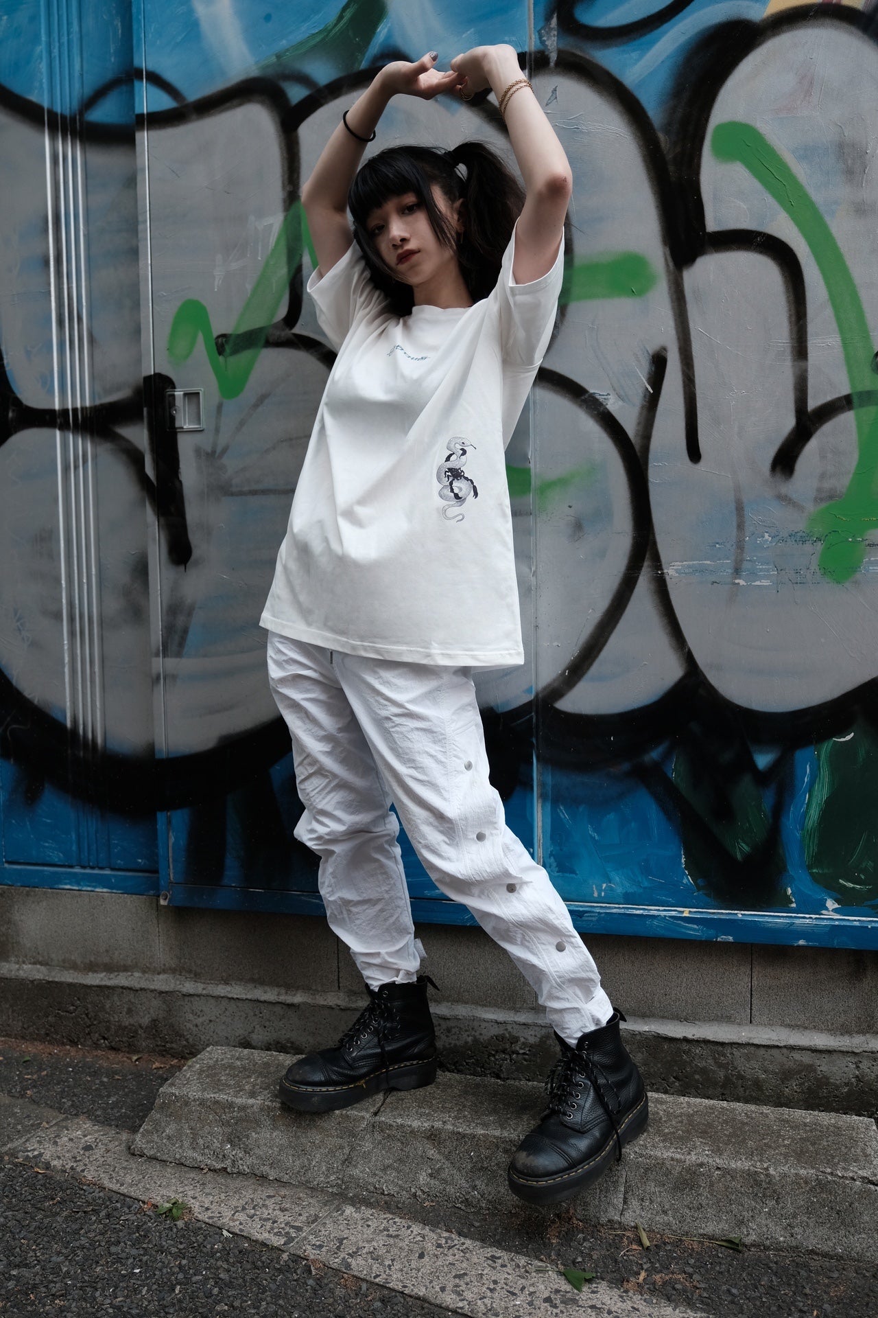【再販】gibous logo snake T white