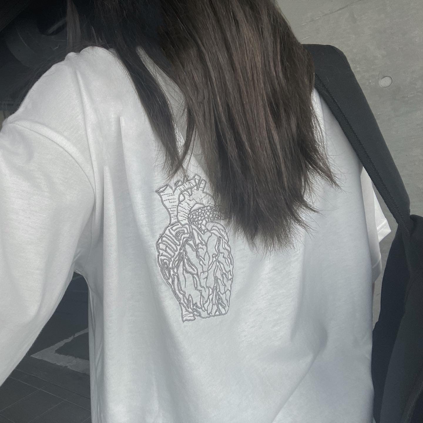 gibous snake heart logo T white