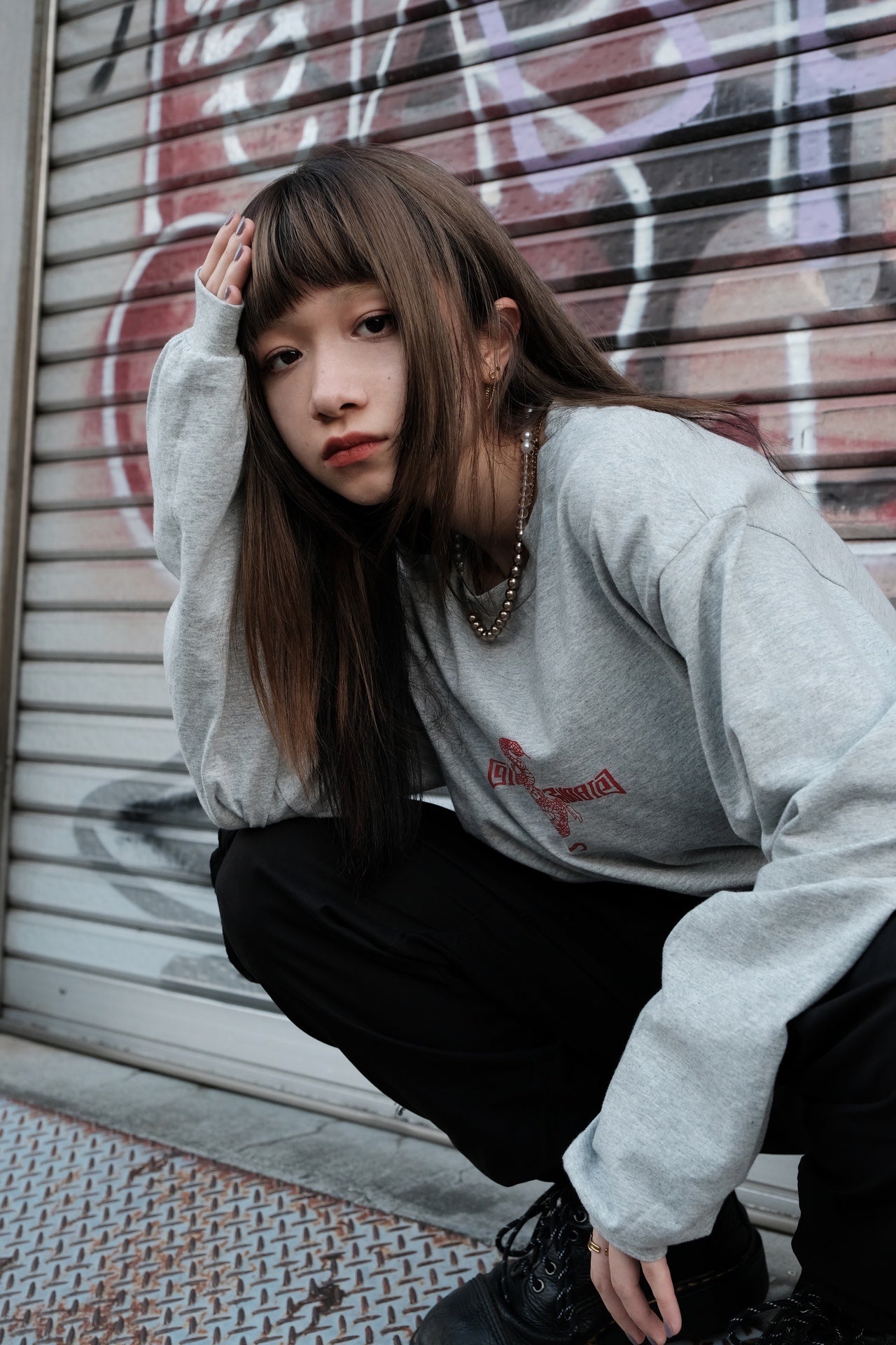 gibous scopion long T gray