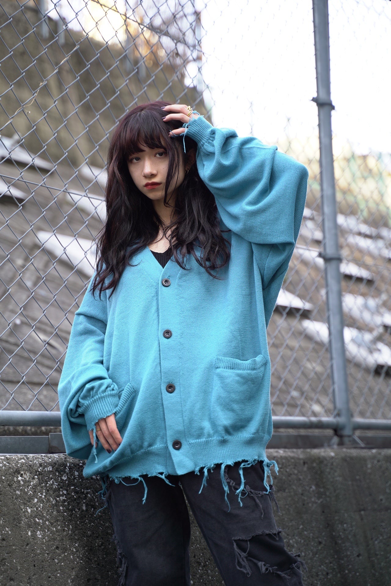 【再販】gibous damage cardigan blue