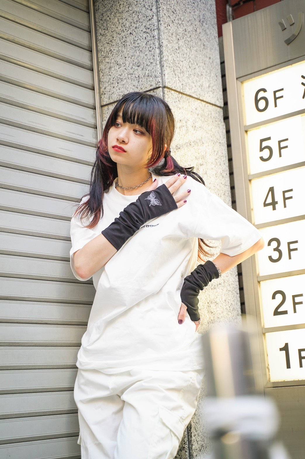 gibous snake heart logo T white