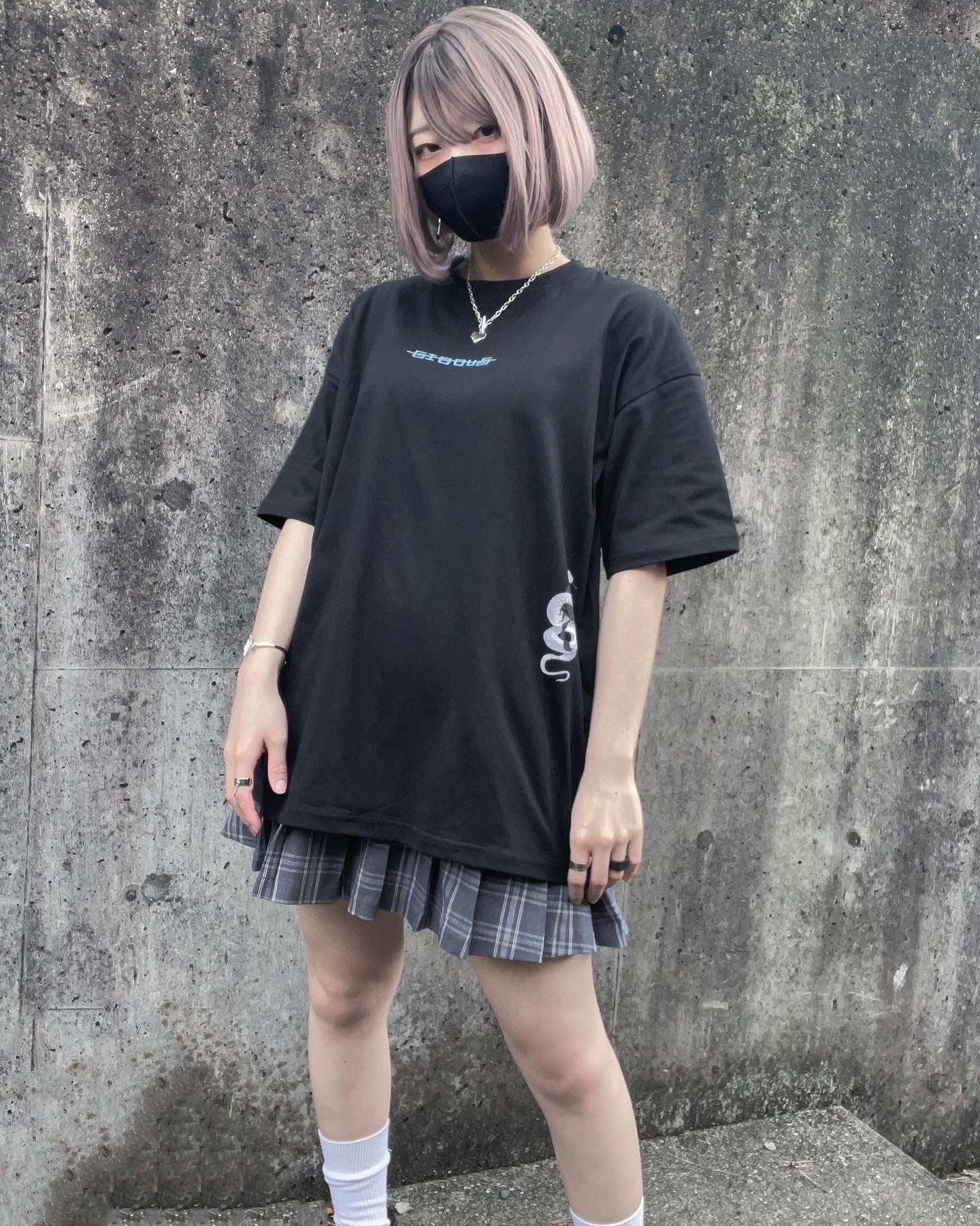 【再販】gibous logo snake T black