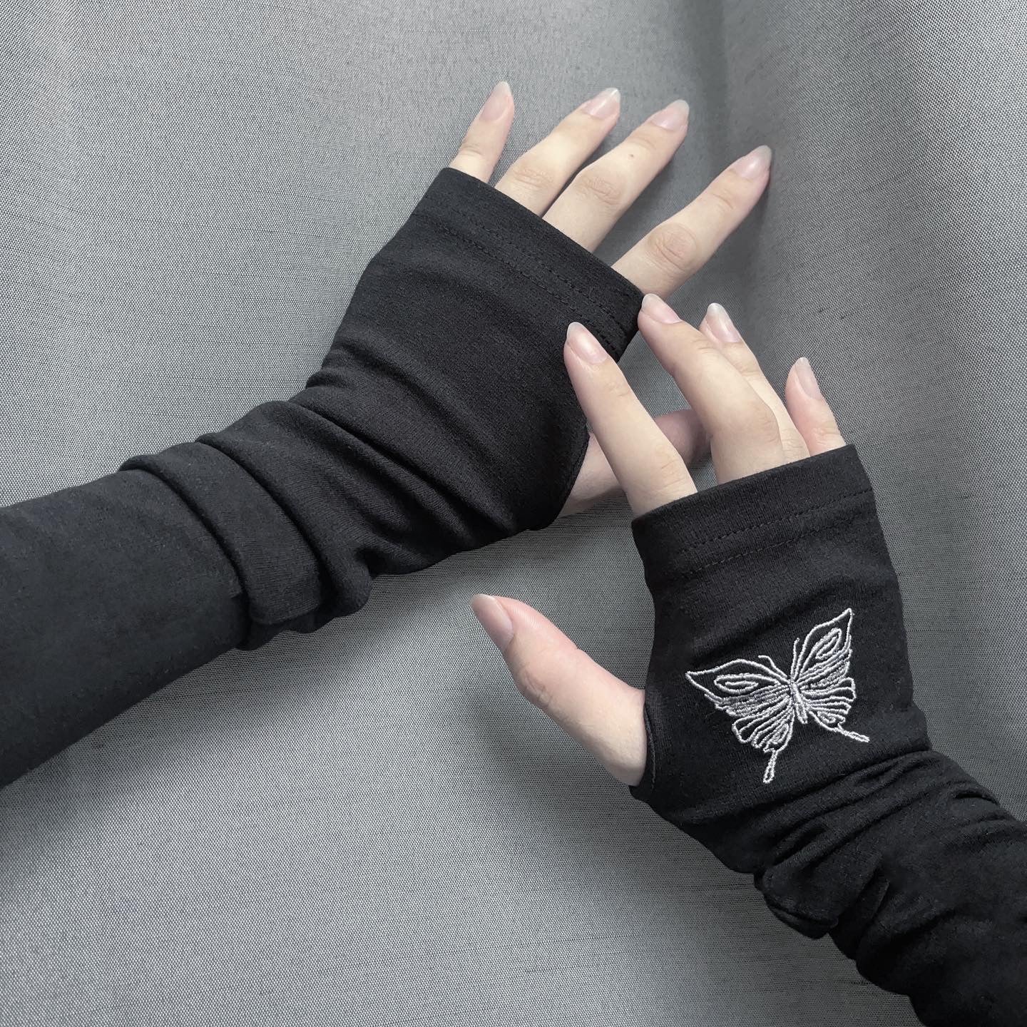 gibous logo butterfly arm cover