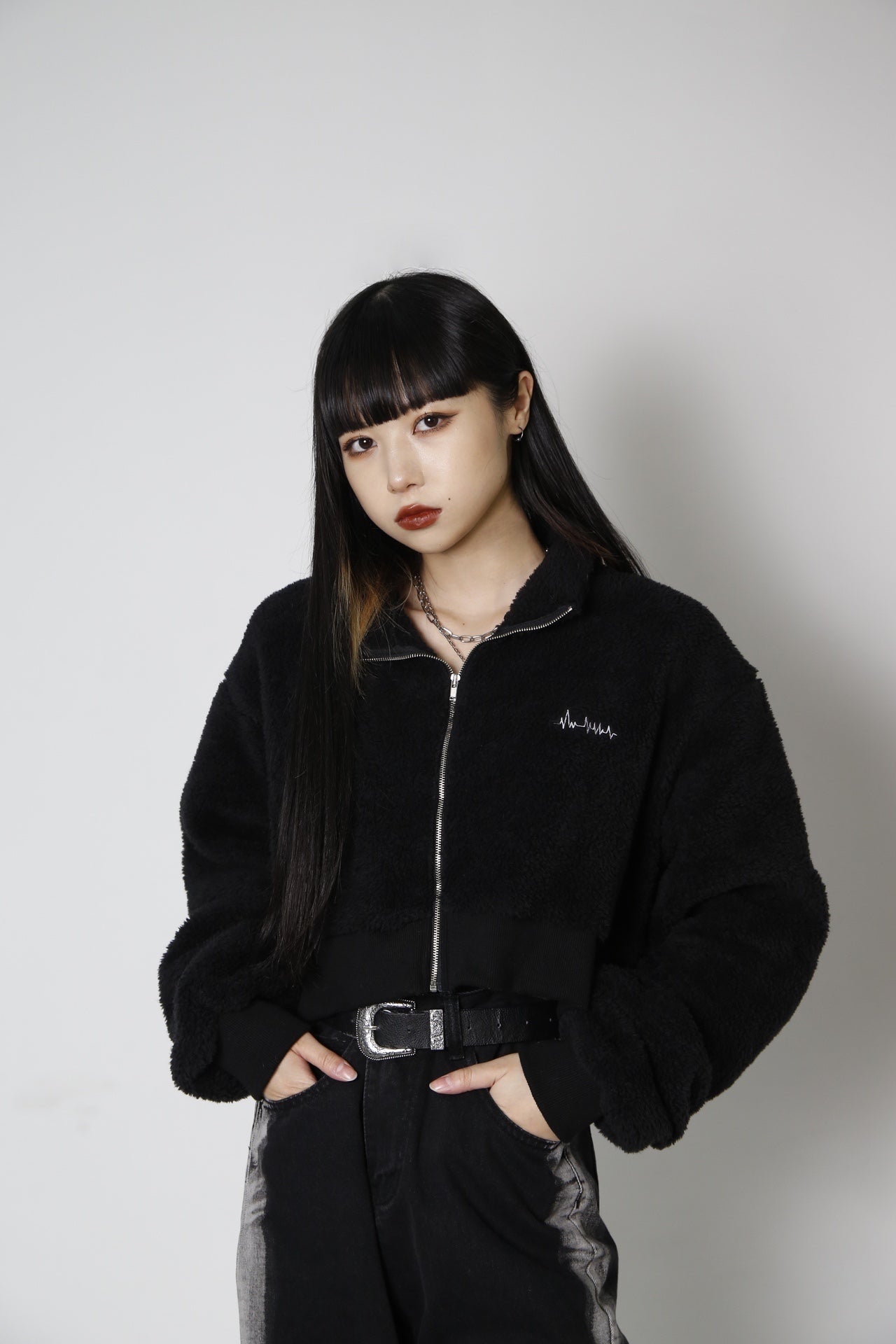 gibous signal boa outer short