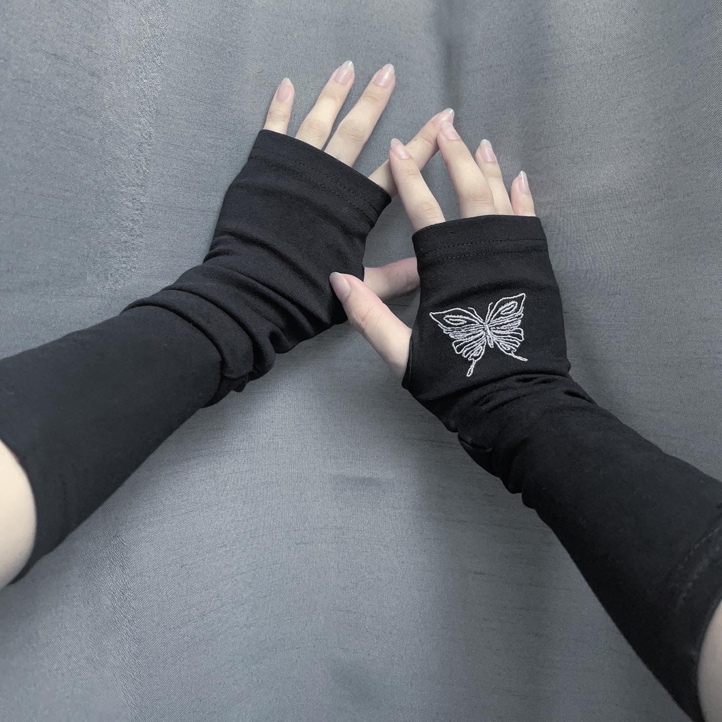gibous logo butterfly arm cover